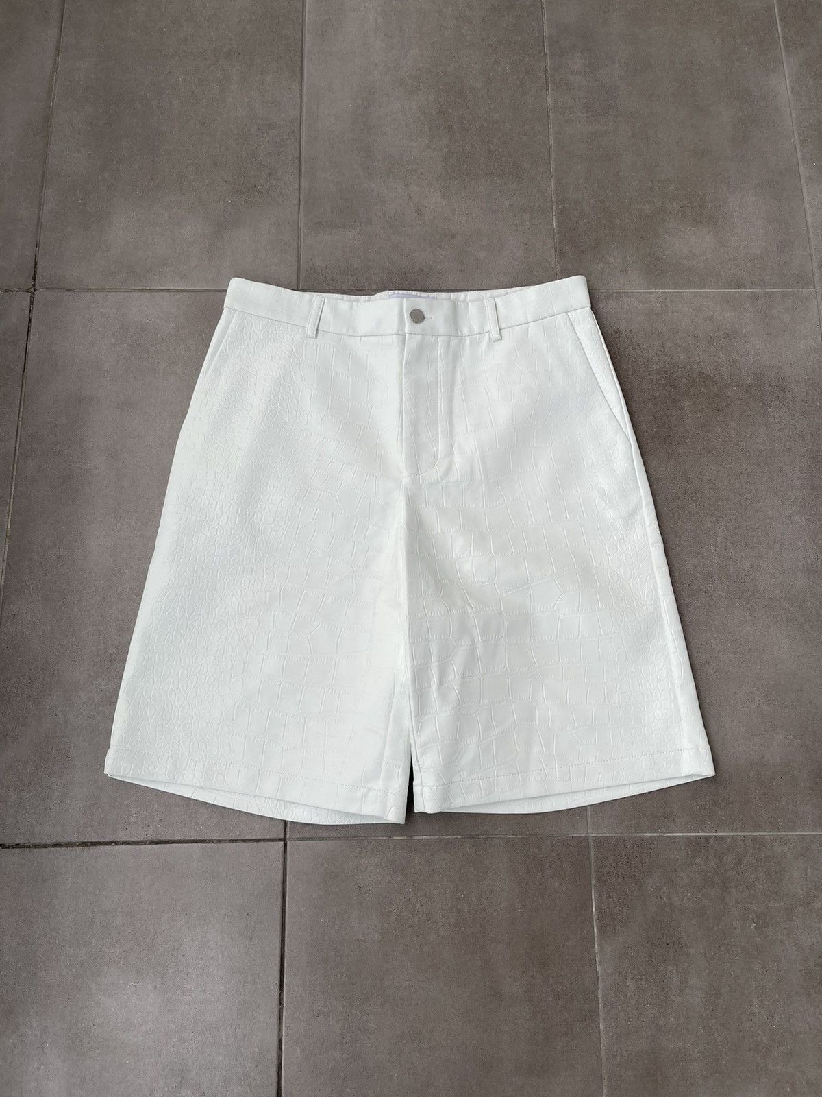 Han Kjobenhavn SS21 !DS! Han Kjobenhavn White Croc Suit Wide Leg Shorts Size US 32 / EU 48 - 11 Thumbnail