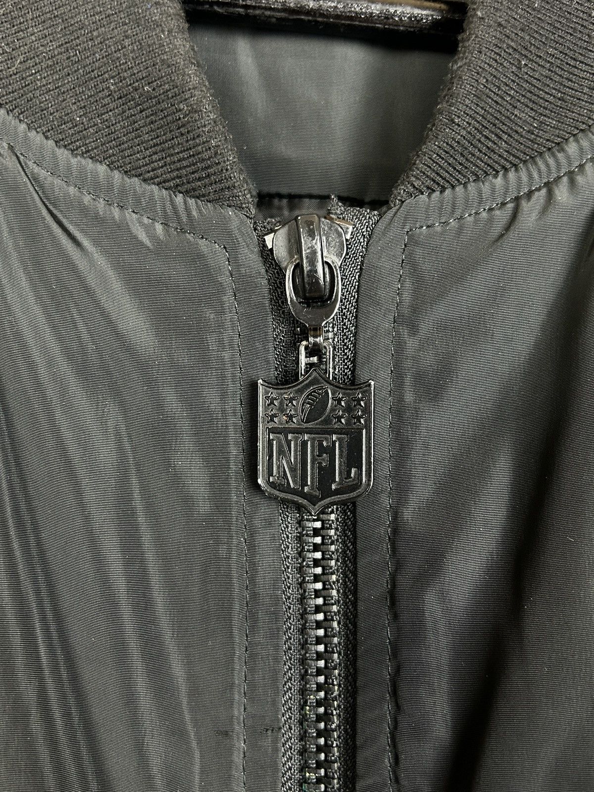 NFL NFL Raiders Oakland Los Angeles Black Bomber Jacket XL Size US XL / EU 56 / 4 - 3 Thumbnail