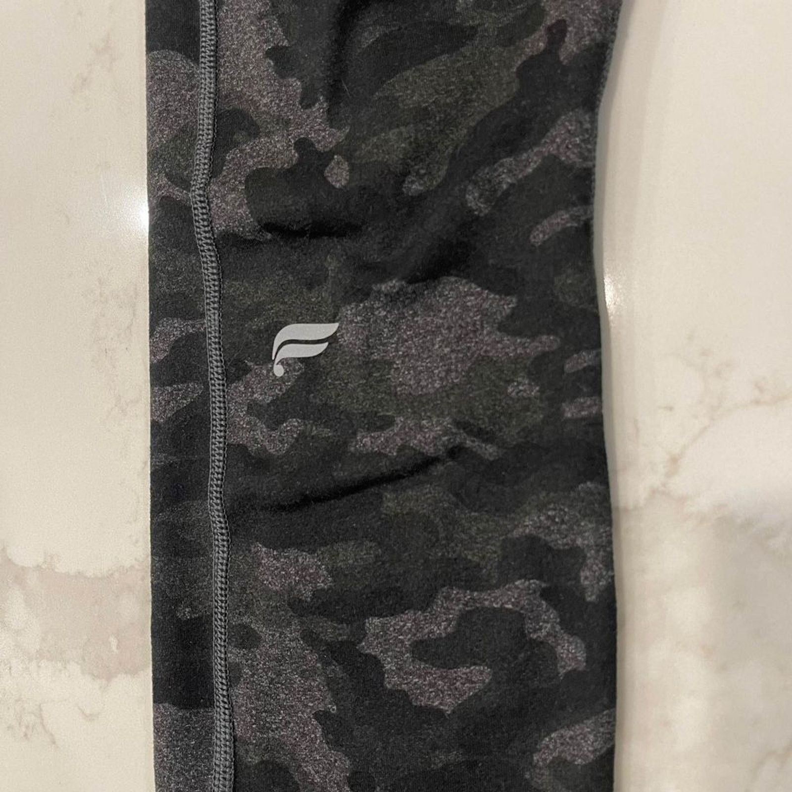 Fabletics Fabletics On-The-Go PowerHold Legging Camo Women’s Small Size 27" / US 4 / IT 40 - 5 Thumbnail