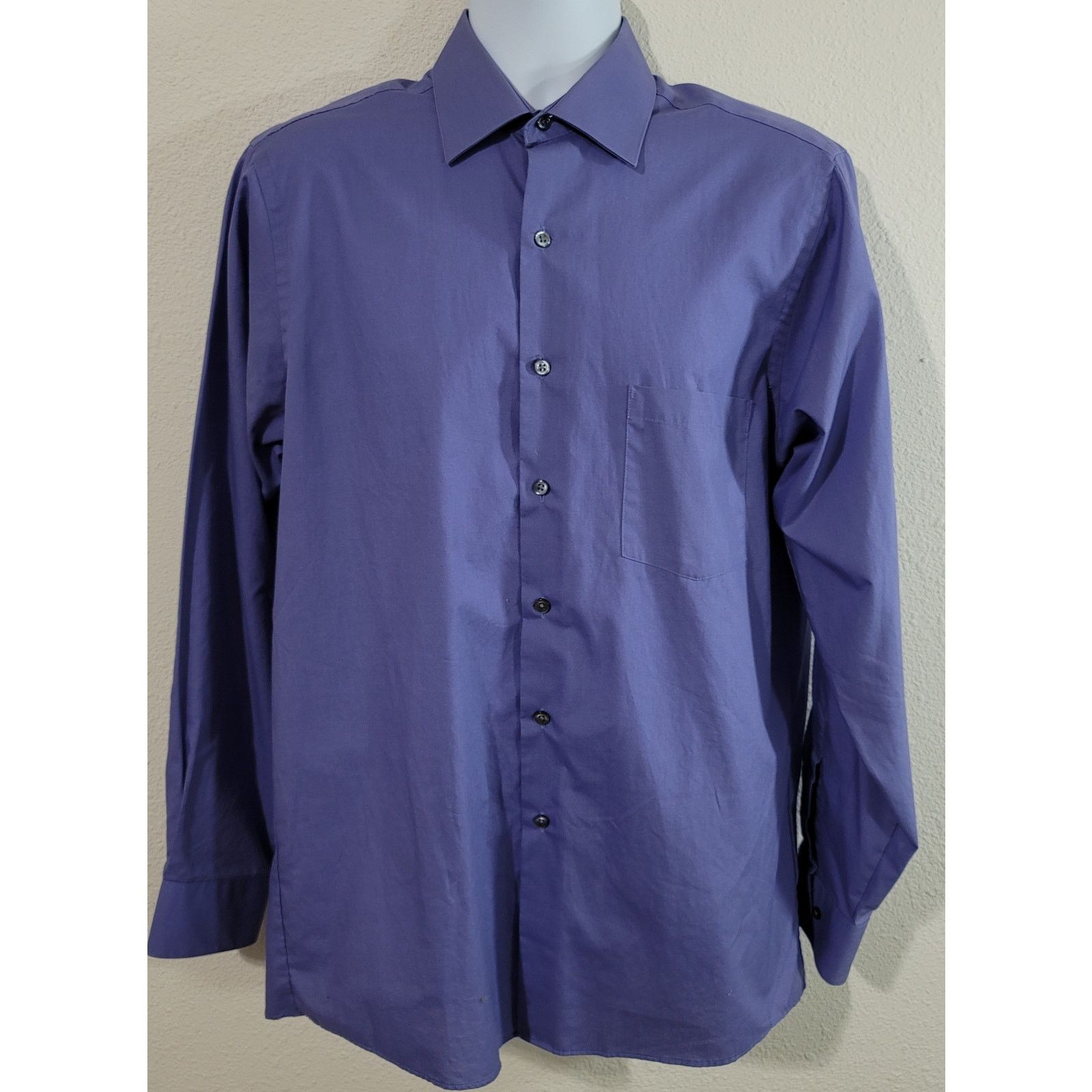 Van Heusen Van Heusen Men's Fitted Poplin Dress Shirt in Cameo Blue |  Grailed