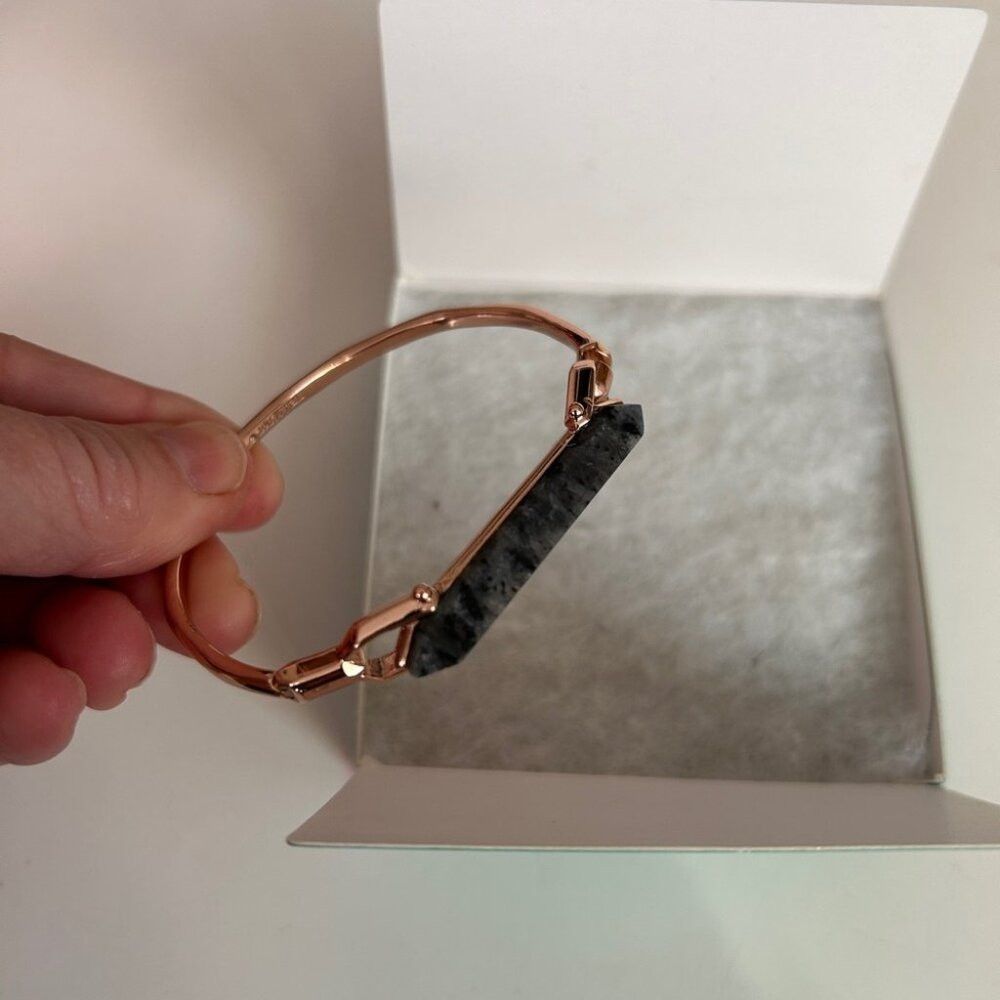 Other BNIB Stella & Dot Rose Gold Rebel Bangle with Green Stone Size ONE SIZE - 3 Thumbnail