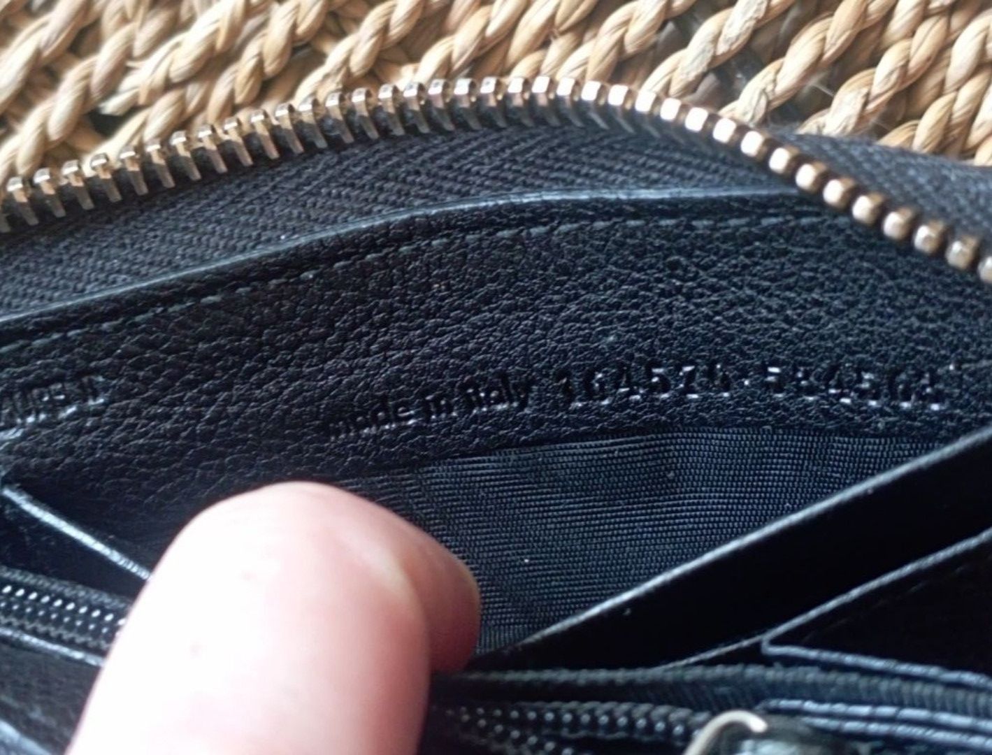 Yves Saint Laurent Yves Saint Laurent Tri-Fold Leather Wallet Size ONE SIZE - 7 Thumbnail