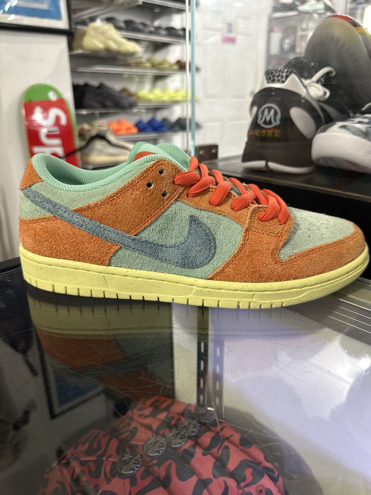 Nike SB Dunk Low “Orange Emerald Rise”
