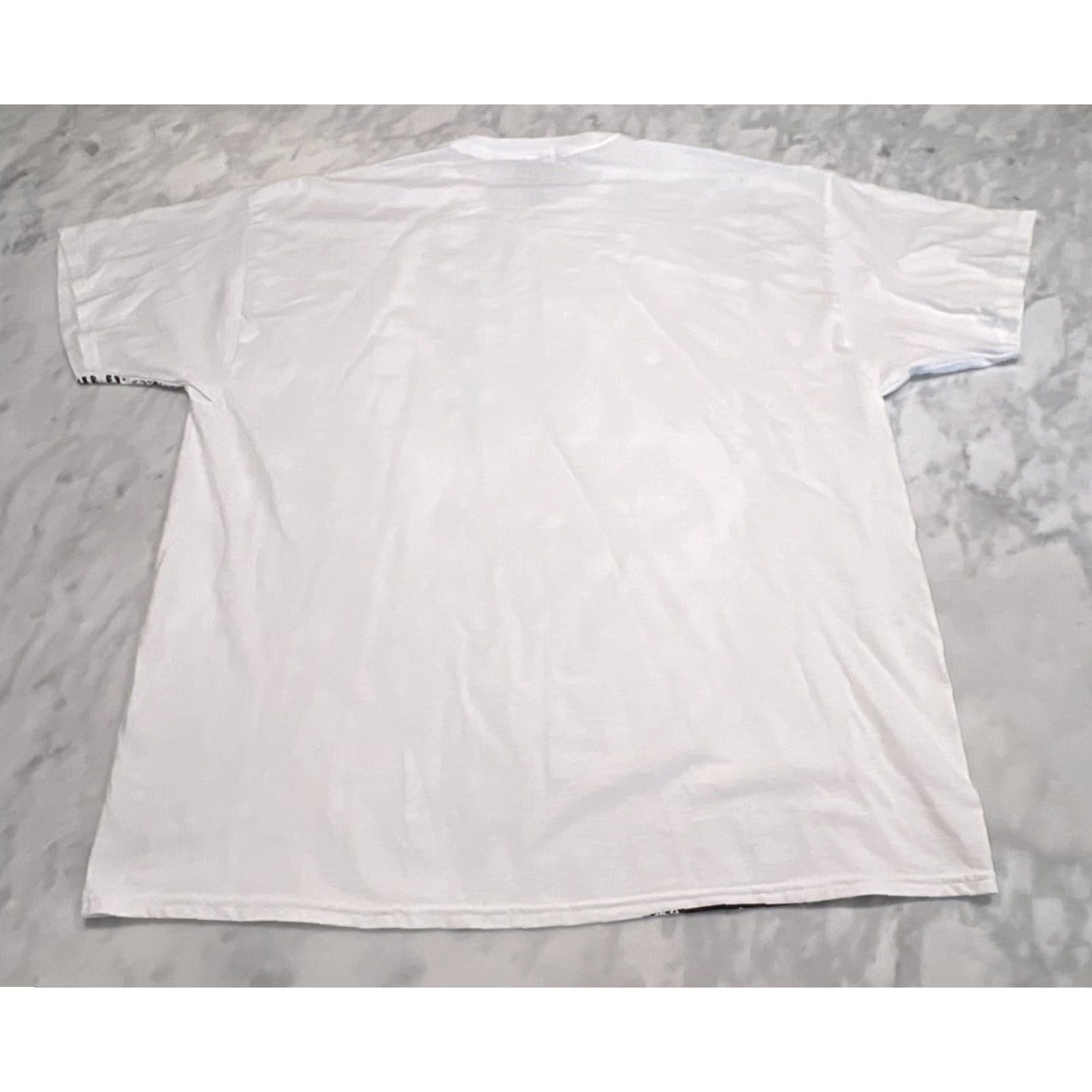 Hot Topic Beetlejuice T Shirt 2XL Men Hot Topic Graphic Print 80s Movie Character Crew Neck White Size US XXL / EU 58 / 5 - 4 Thumbnail