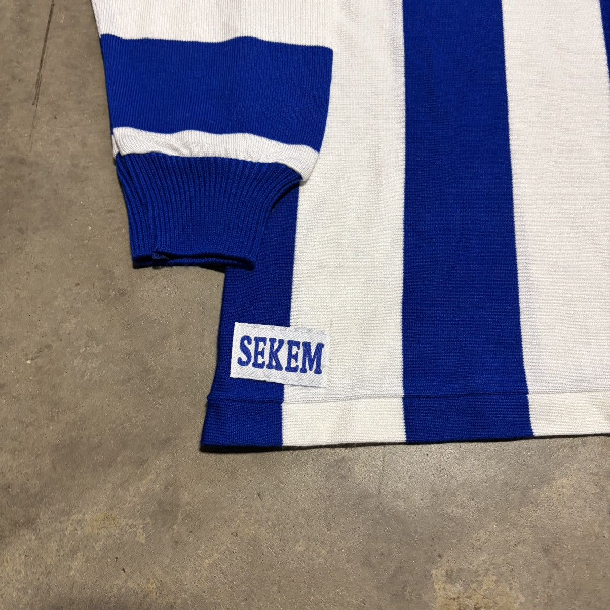 Vintage Vintage North Melbourne Kangaroos AFL Football Jersey Knit Size US L / EU 52-54 / 3 - 3 Thumbnail