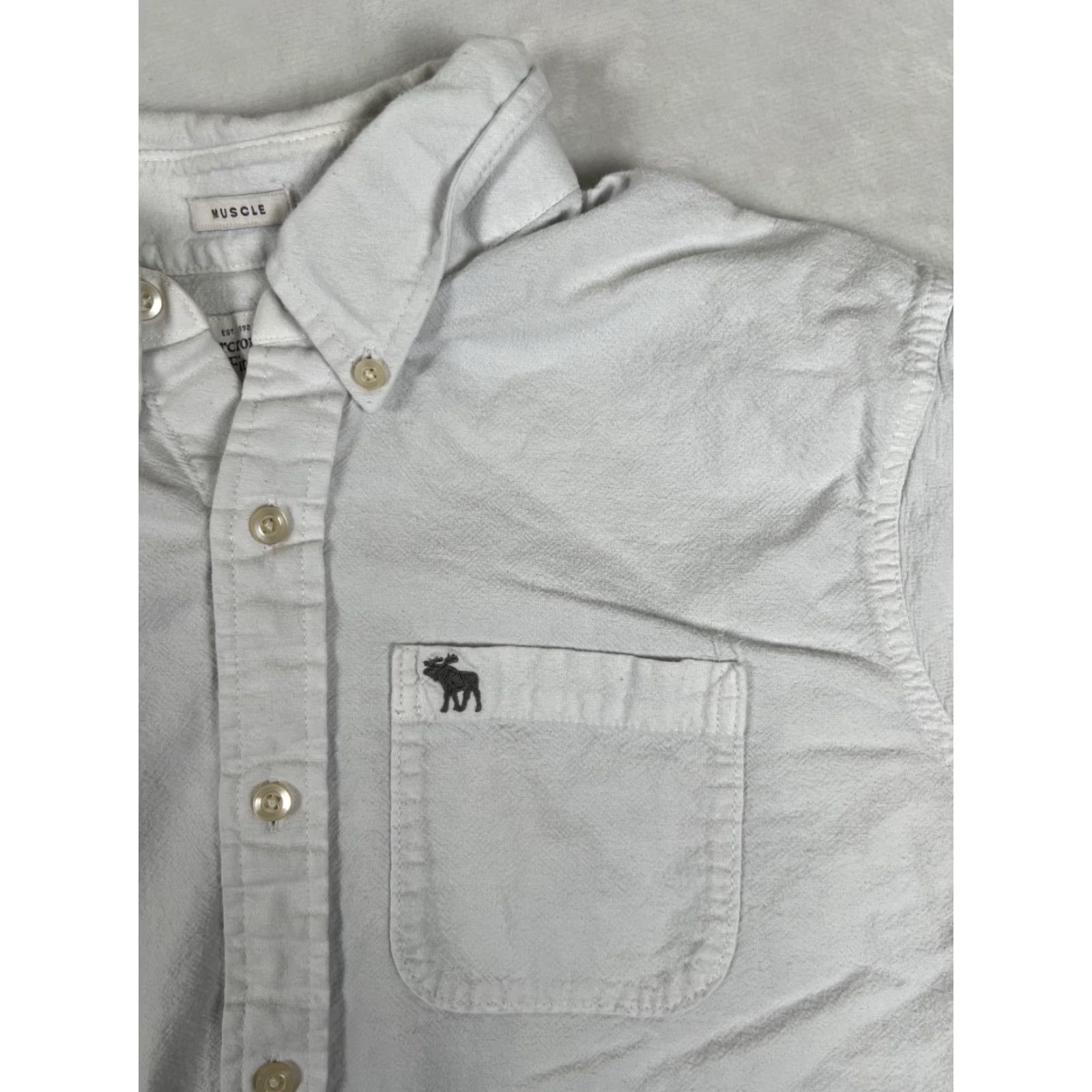 Abercrombie & Fitch Abercrombie & Fitch Shirt Mens 2XL Light Gray Solid Long Sleeve Button Up Muscle Shirt Size US XXL / EU 58 / 5 - 2 Thumbnail