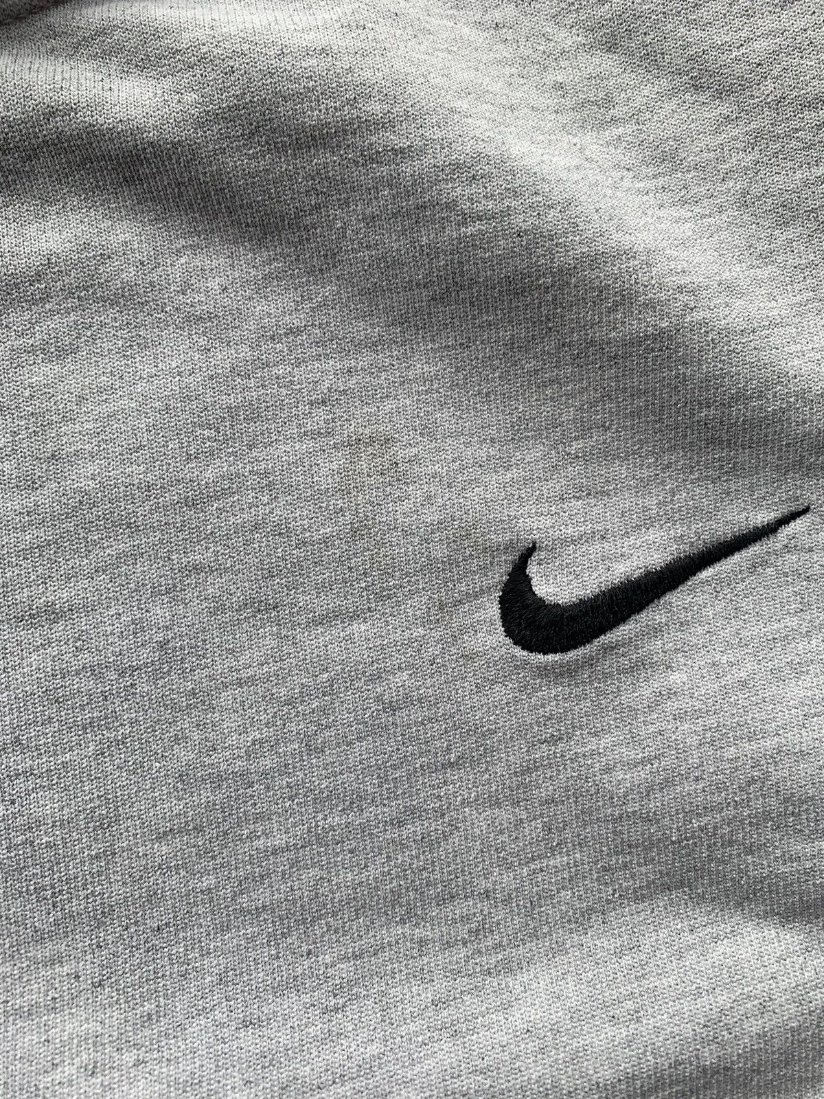 Nike Vintage Nike embroidered swoosh sweatshirt Size US S / EU 44-46 / 1 - 4 Thumbnail