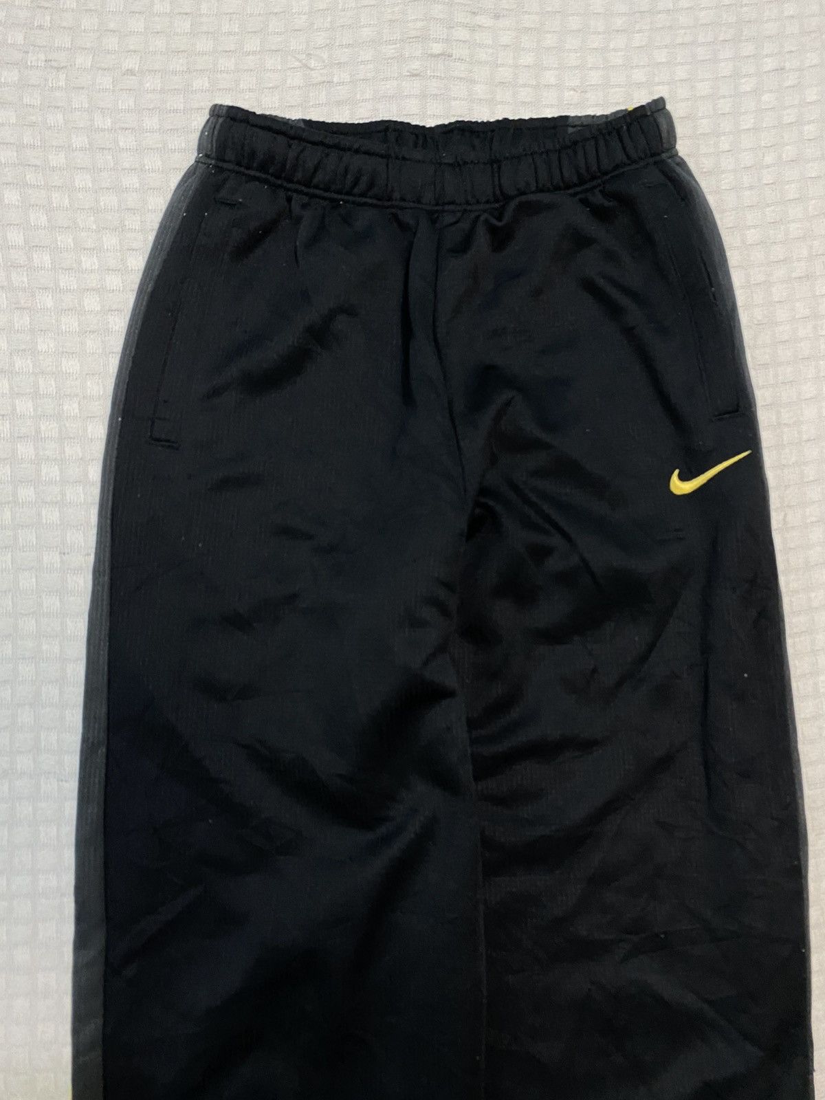Carhartt Wip × Nike VINTAGE NIKE 90S BAGGY NYLON WIDE LEG SWOOSH TRACK PANTS Y2K Size US 30 / EU 46 - 4 Thumbnail