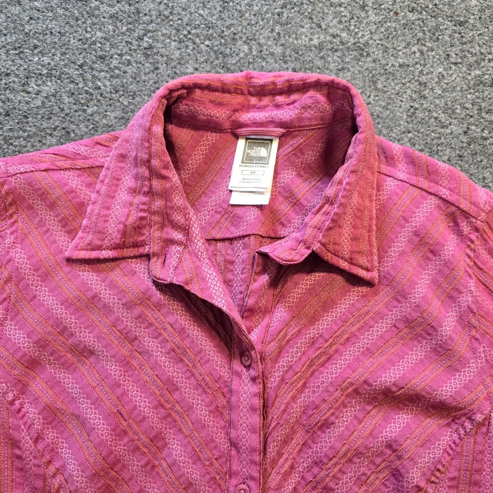 The North Face The North Face Top Womens Size Small Pink Embroidered Button Down Casual Outdoors Shirt Size S / US 4 / IT 40 - 2 Thumbnail