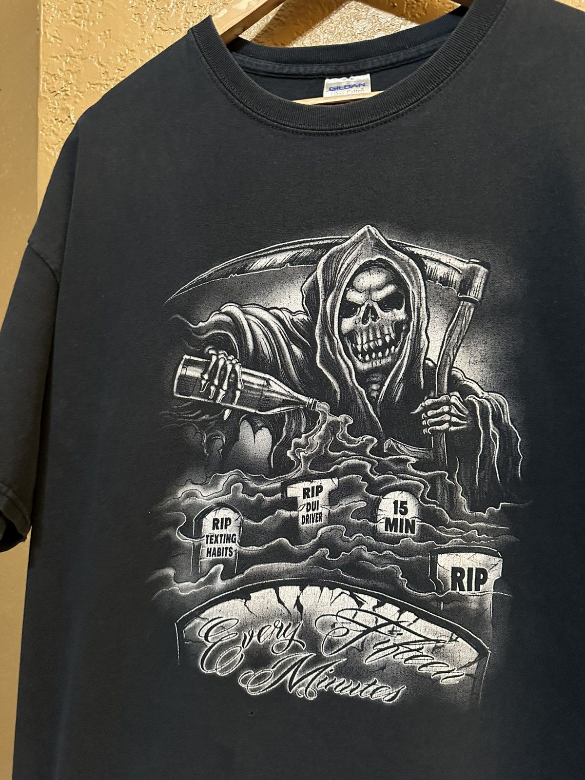 Vintage thrashed faded Every 15 Minutes Grim Reaper tee Size US XL / EU 56 / 4 - 1 Thumbnail