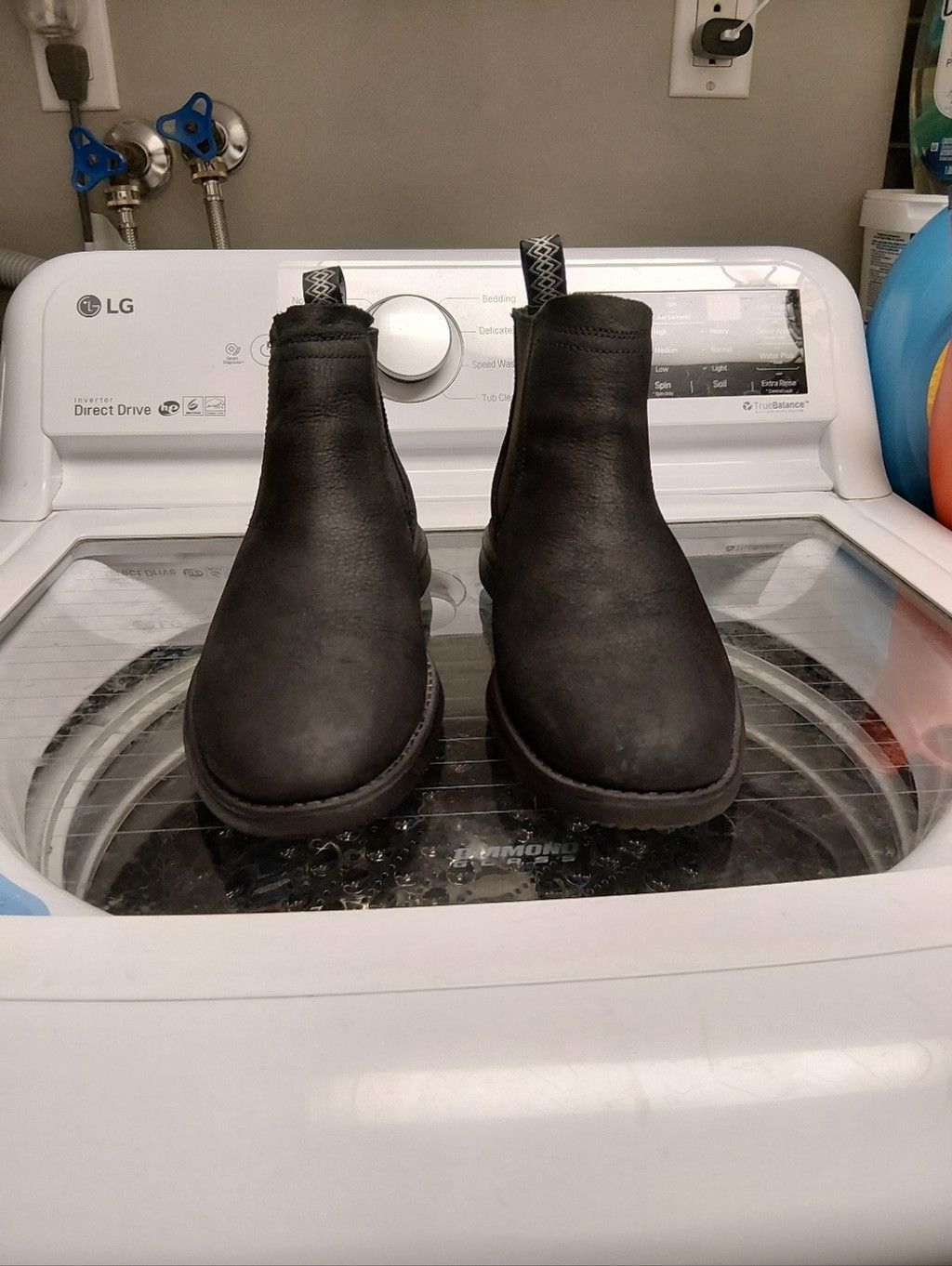 Ugg UGG Black Union Chelsea Boot Size US 8 / EU 41 - 1 Thumbnail