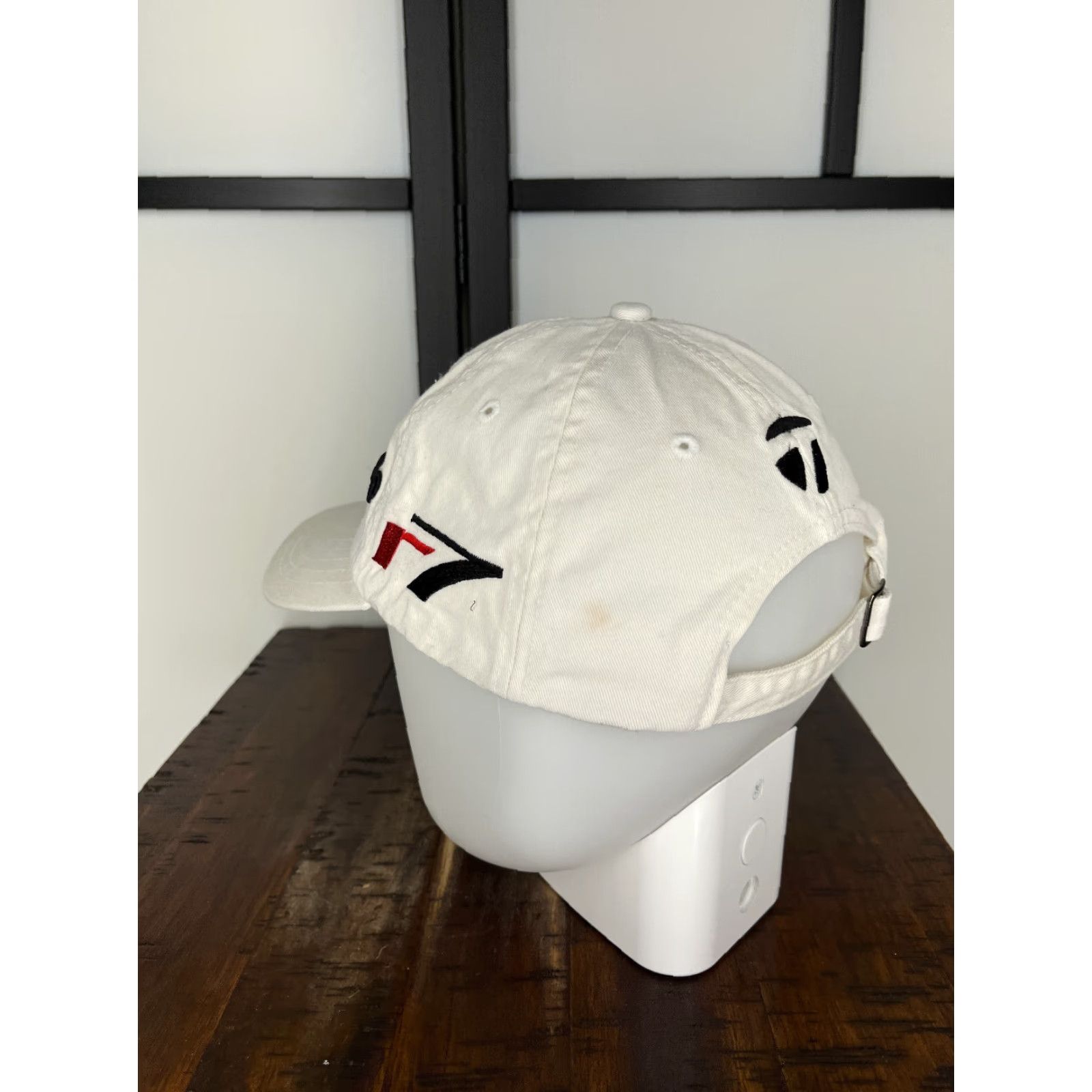 TaylorMade Taylormade Hat Cap Adjustable One Size White Cotton Twill Golf Hat Mens Cap R7 Twill Golf Golfer Logo White Cap Size ONE SIZE - 5 Thumbnail