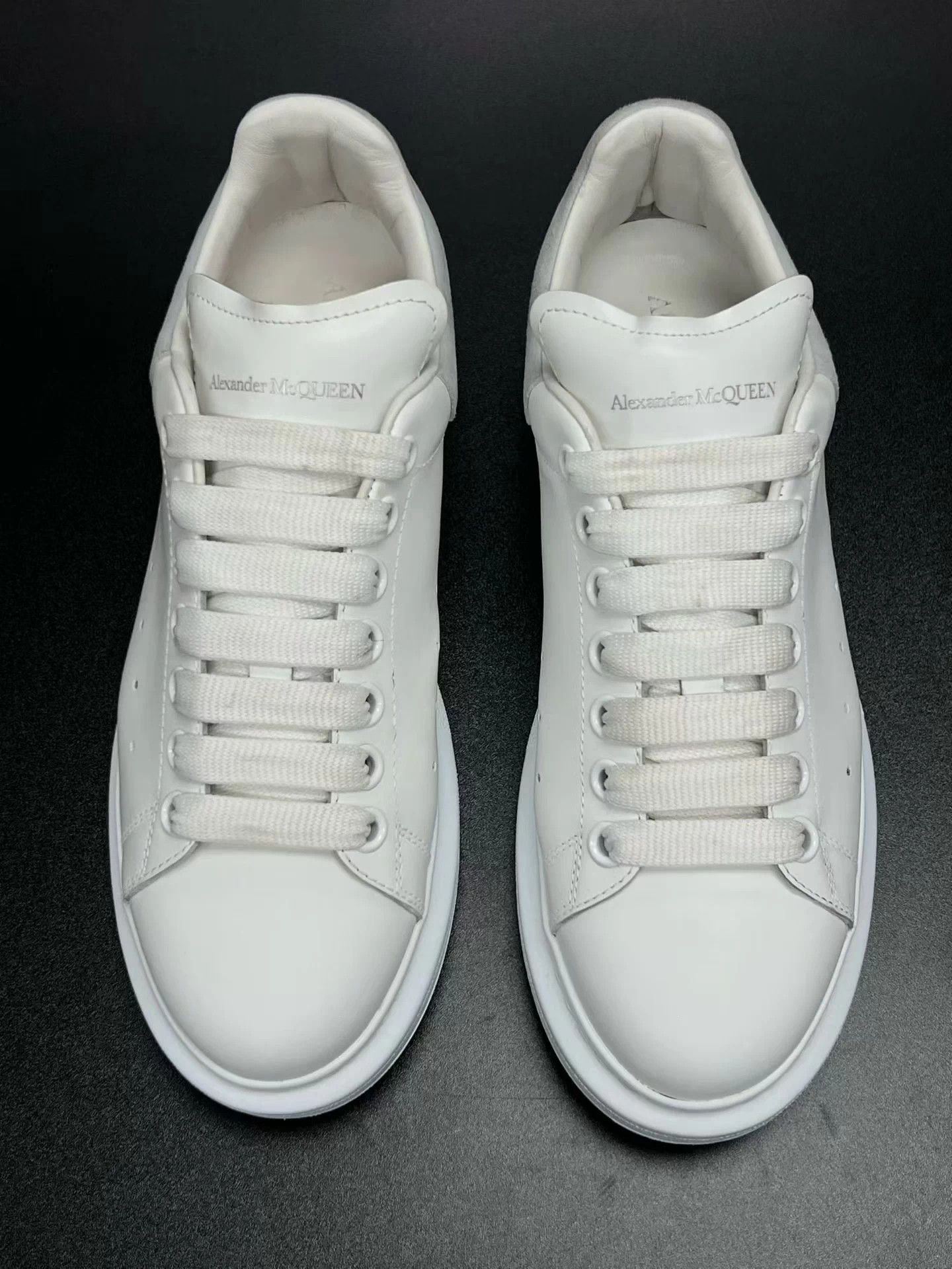 Alexander McQueen MCQ Gray/White Suede Low-Top Sneakers 39 (Fits 40-41) Size US 6 / EU 39 - 3 Thumbnail