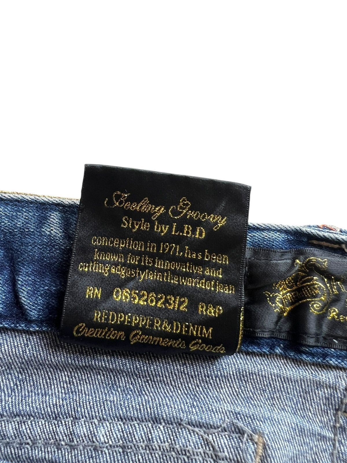 Japanese Brand 2000s Red Pepper Low Rise Embroidery Slim Flare Jeans Size US 30 / EU 46 - 14 Thumbnail