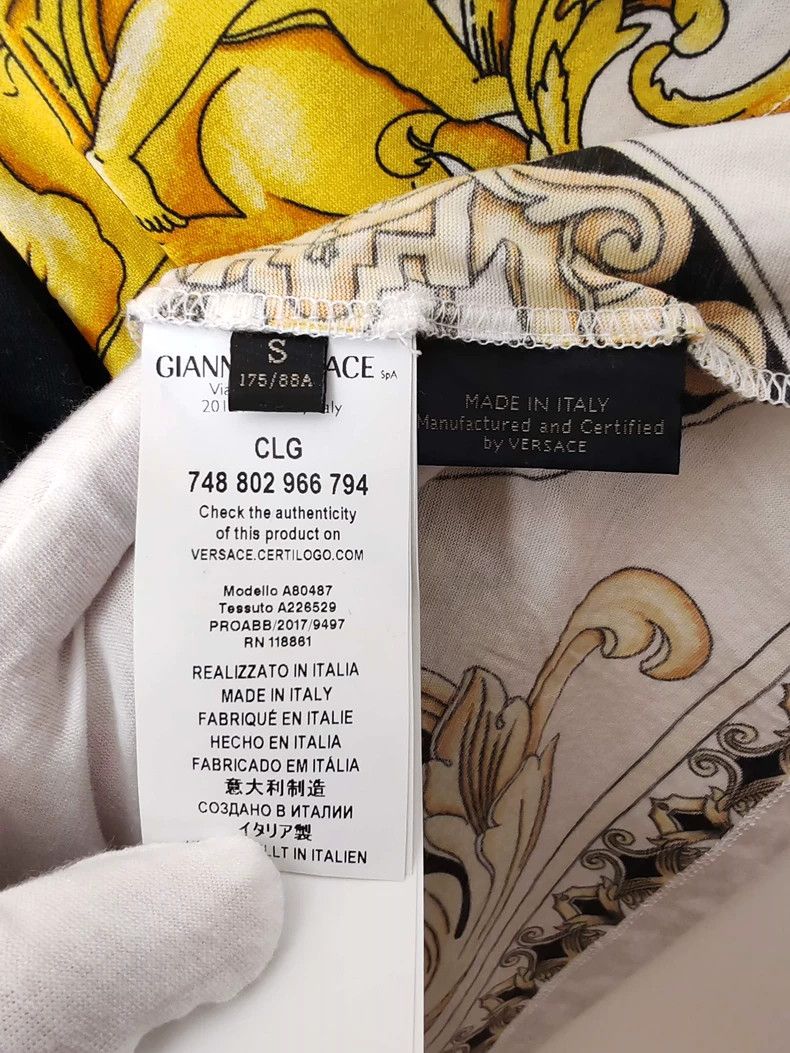 Versace Versace Baroque print short sleeves Size S / US 4 / IT 40 - 6 Thumbnail