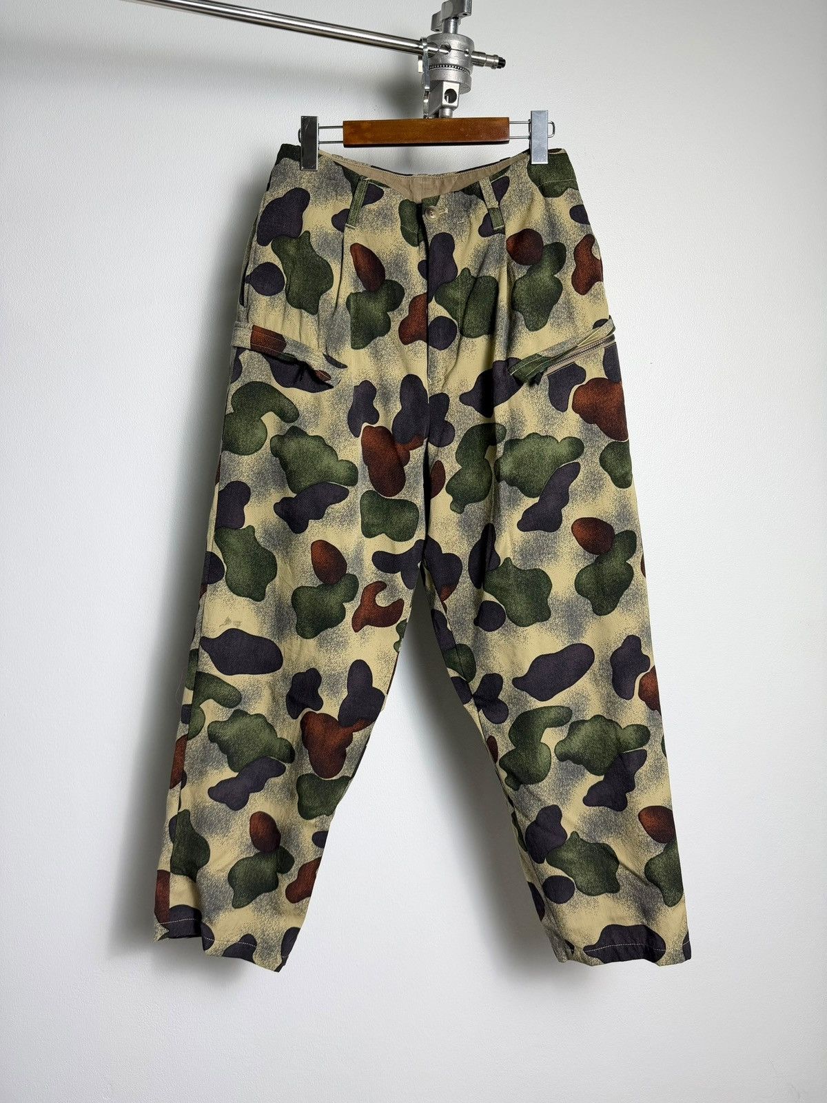 Yohji Yamamoto 𝗬𝗼𝗵𝗷𝗶 𝗬𝗮𝗺𝗮𝗺𝗼𝘁𝗼 𝗠𝗲𝗻’𝘀 𝗙𝗮𝗹𝗹 𝟮𝟬𝟭𝟳𝘀 𝗥𝘂𝗻𝘄𝗮𝘆 𝗹𝗼𝗼𝗸 Size US 34 / EU 50 - 1 Thumbnail