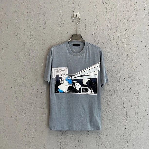 Prada Prada Graphic Print T-Shirt Size S Size US S / EU 44-46 / 1 - 1 Thumbnail