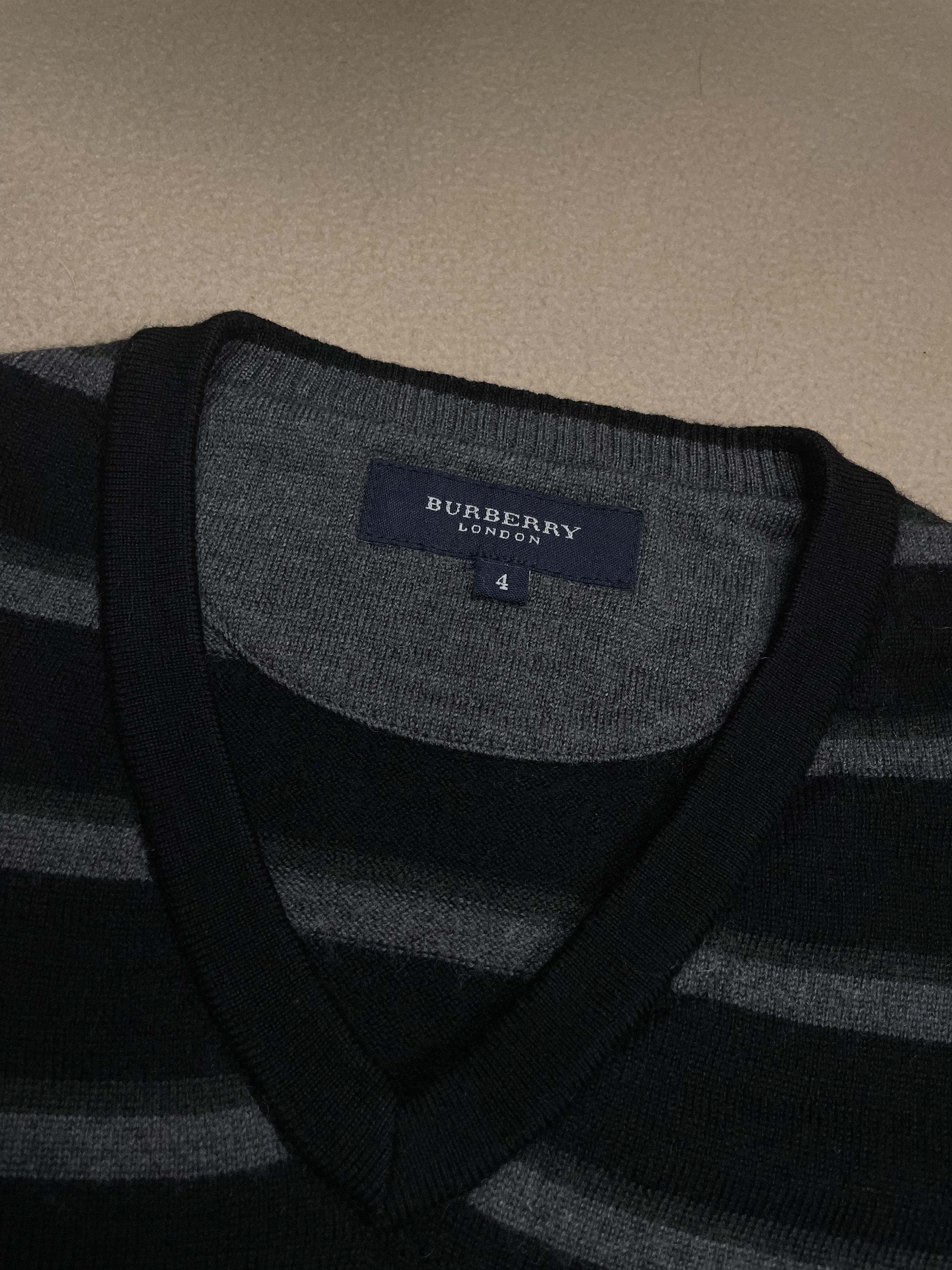 Burberry Burberry London Quite Luxury Wool Jumper Mod Brownz Size 4 M Size US M / EU 48-50 / 2 - 2 Thumbnail