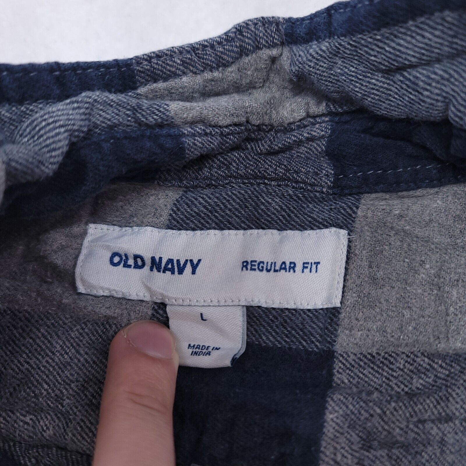 Old Navy Old Navy Buffalo Check Flannel Shirt Mens Size Large L Gray Size US L / EU 52-54 / 3 - 3 Thumbnail