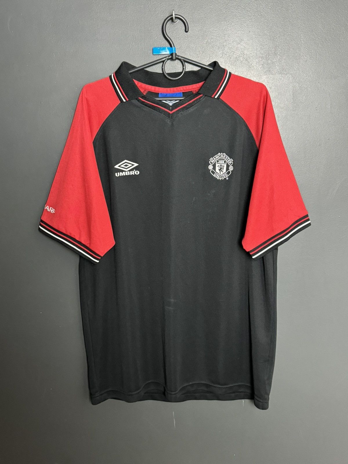 Umbro Vintage Manchester United 99/00 Training Football Jersey Size US L / EU 52-54 / 3 - 1 Thumbnail