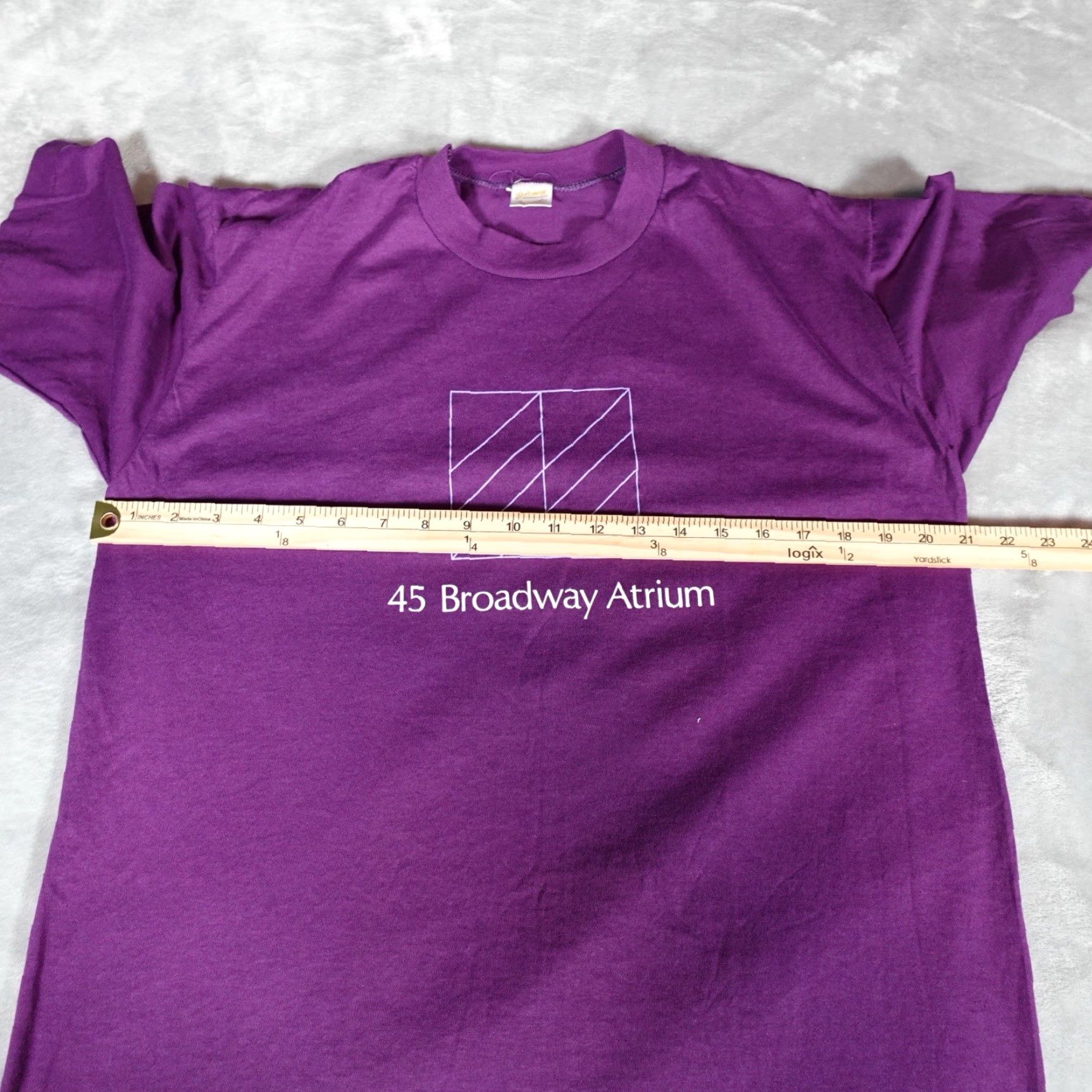 Vintage VINTAGE Broadway Atrium New York T Shirt Mens L Slim Fit Purple 80s Size US L / EU 52-54 / 3 - 6 Thumbnail