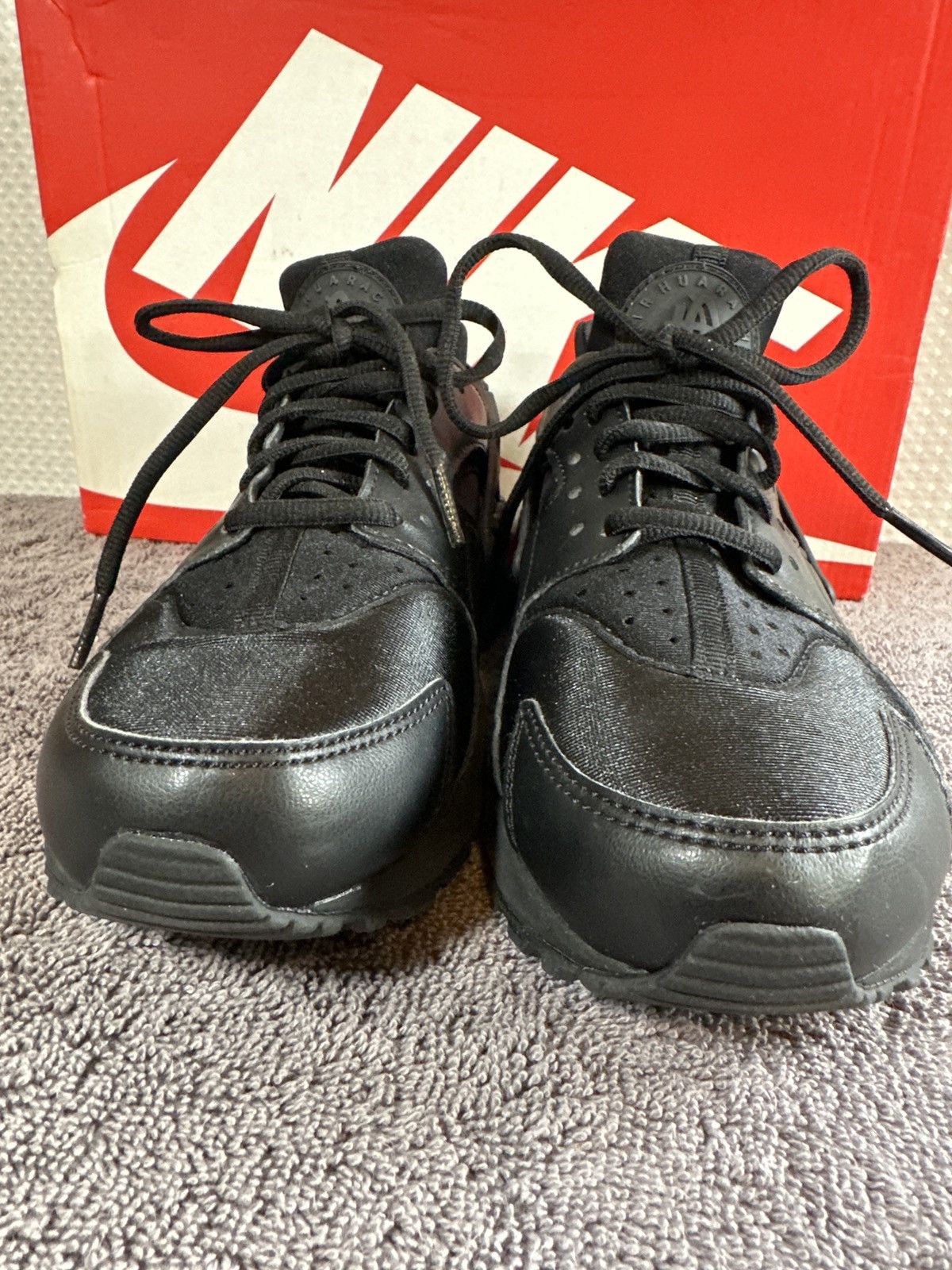 Nike Nike Air Huarache Triple Black (Women's) Size US 7 / IT 37 - 3 Thumbnail