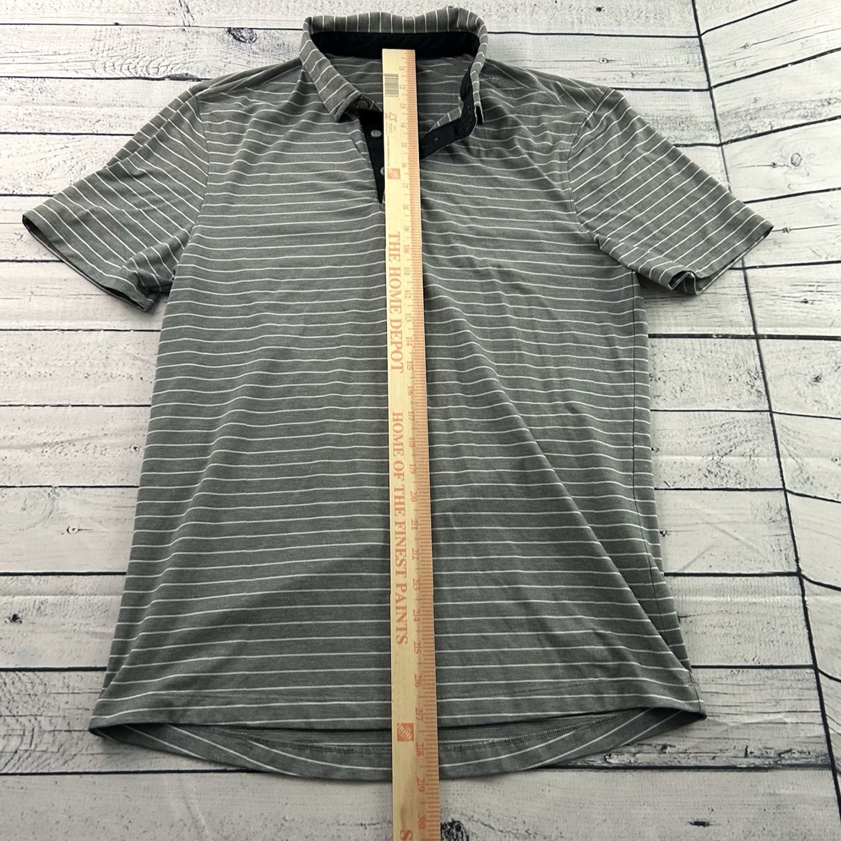 Lululemon Lululemon Short Sleeve Striped Button Front Polo Shirt Men's Medium Gray Shirt Size US M / EU 48-50 / 2 - 2 Thumbnail