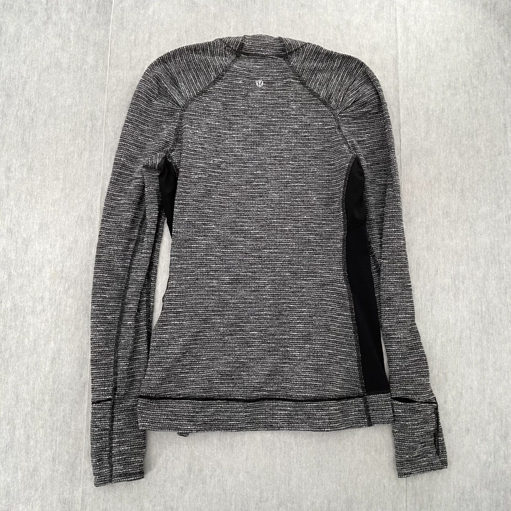 Lululemon Lululemon Striped Pullover Sweatshirt Womens 8 Gray Athletic Long Sleeve Gym Size M / US 6-8 / IT 42-44 - 2 Thumbnail