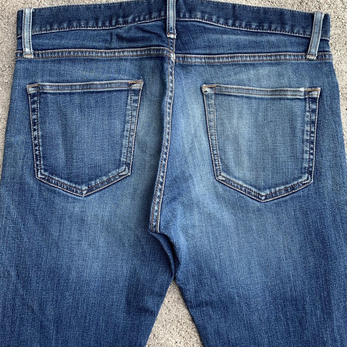Undercover × Uniqlo Vintage Faded Two Tone Uniqlo Distressed Jeans Denim W33 Size US 33 - 15 Thumbnail