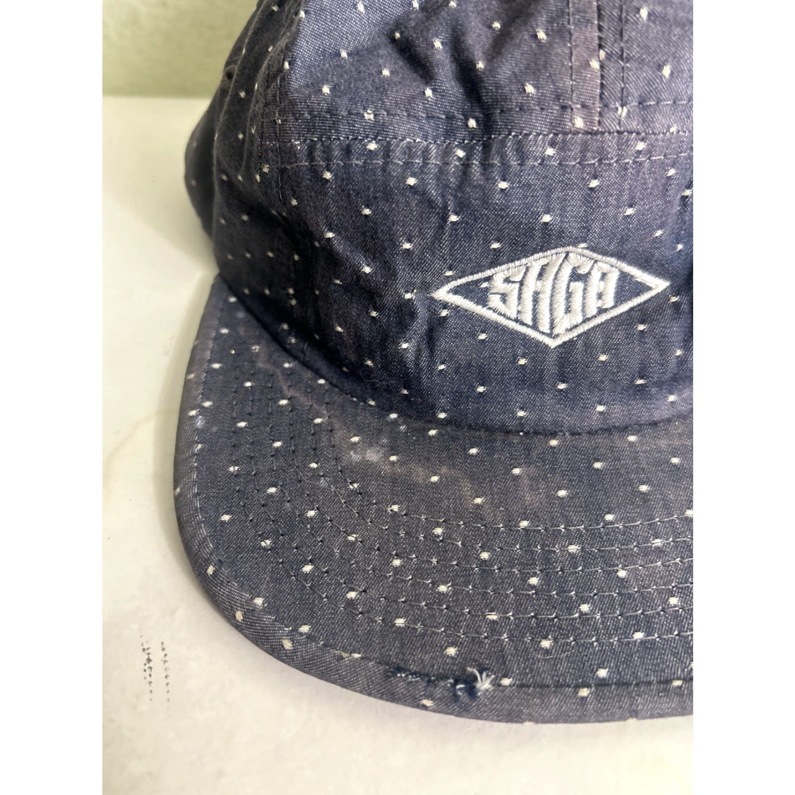 Vintage **WHITE SAGA ADJUSTABLE 5 PANEL STRAP BACK HAT GRAY COTTON MEN ONE SIZE** User: WHITE SAGA ADJUSTABLE 5 PANEL STRAP BACK HAT GRAY COTTON MEN ONE SIZE Size ONE SIZE - 2 Thumbnail