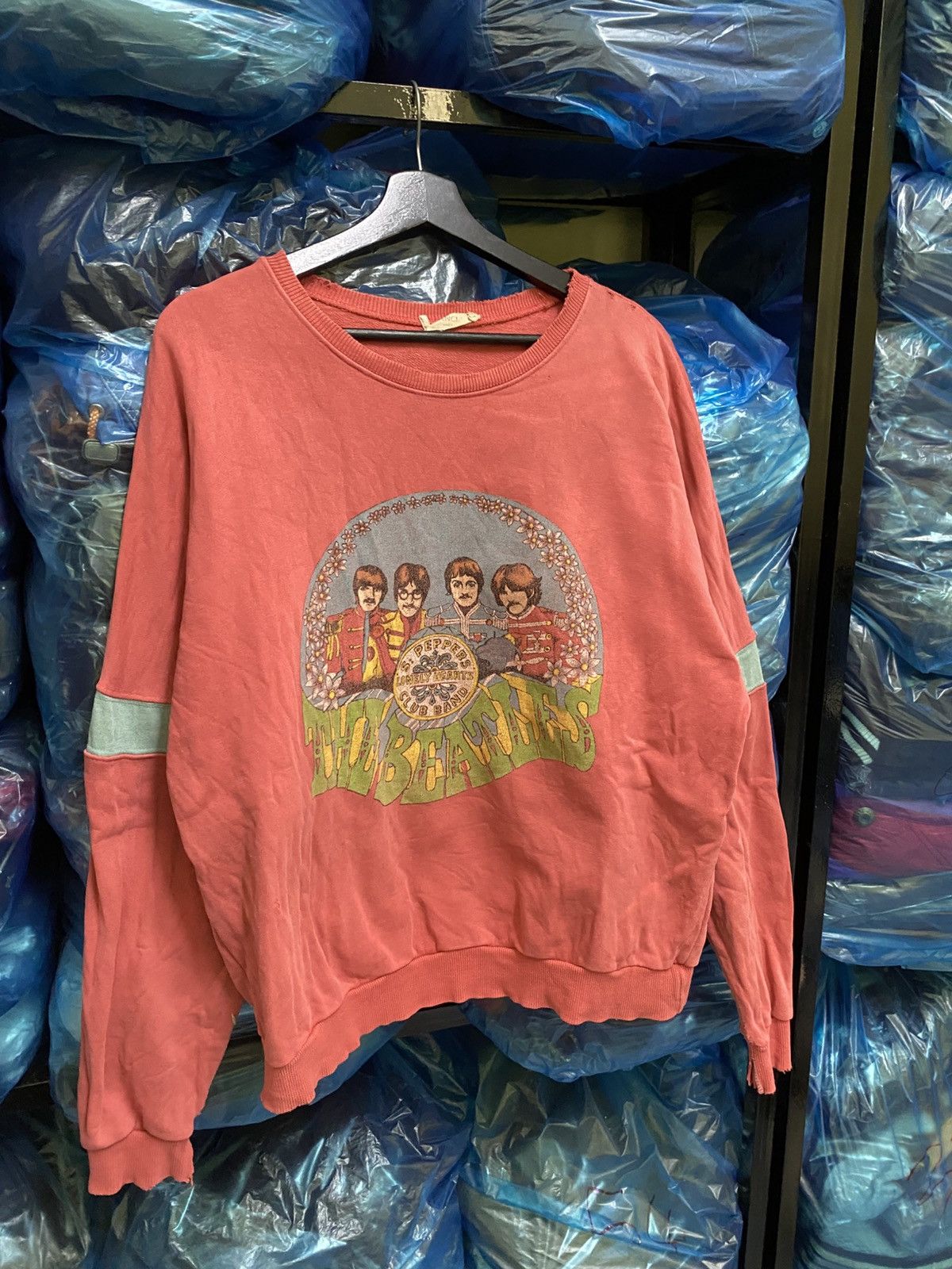 Vintage The Beatles Fan Club 90s Sgt. Pepper Graphic Distressed Size US M / EU 48-50 / 2 - 3 Thumbnail