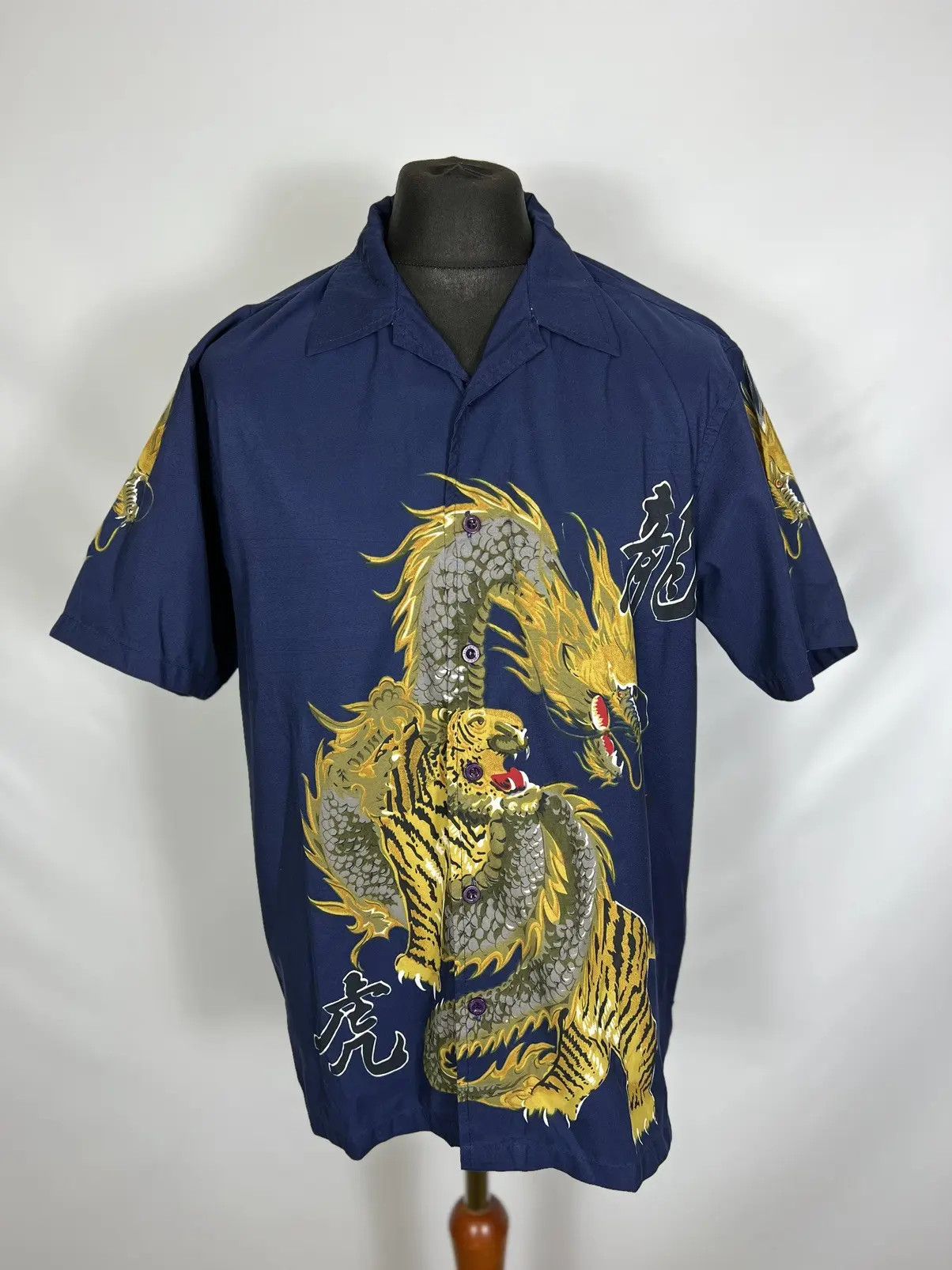 Vintage Vintage Crazy Shirt 90’s dragon print Size US L / EU 52-54 / 3 - 1 Thumbnail