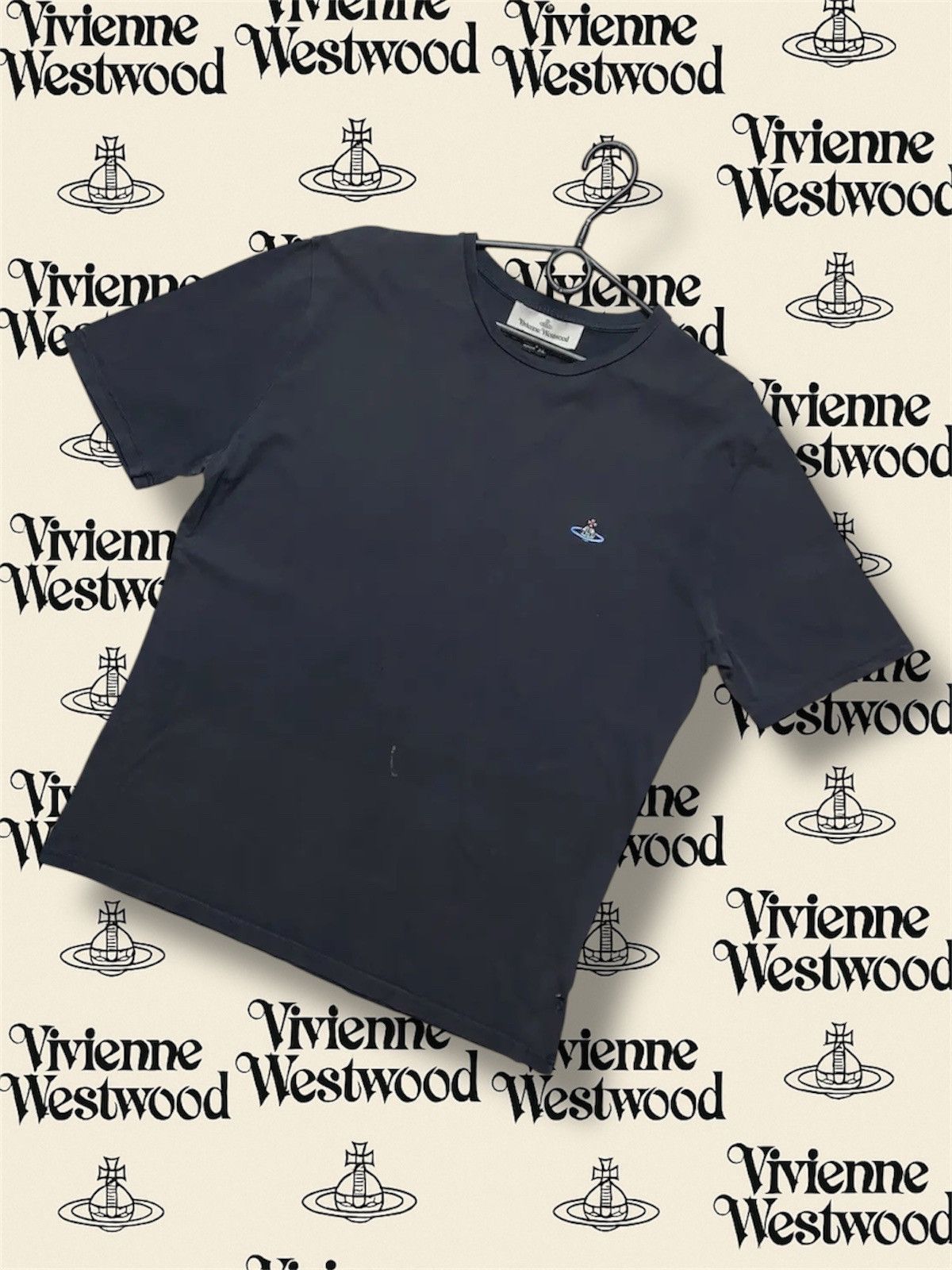 Vivienne Westwood Vintage Vivienne Westwood tee logo size XL distressed Size US XL / EU 56 / 4 - 1 Thumbnail
