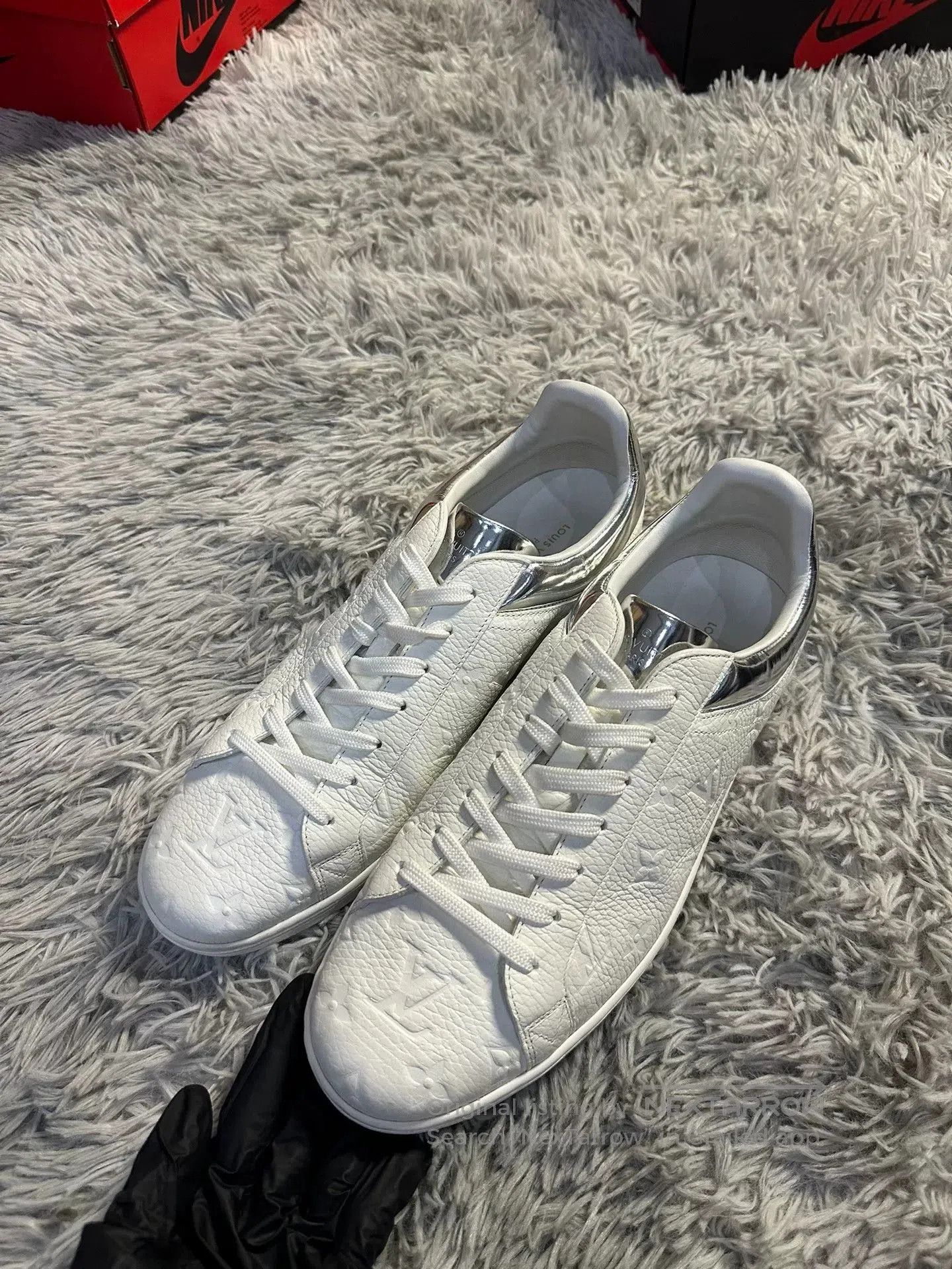 Louis Vuitton Louis Vuitton Silver Tail Shoes. Size US 8.5 / EU 41-42 - 1 Thumbnail