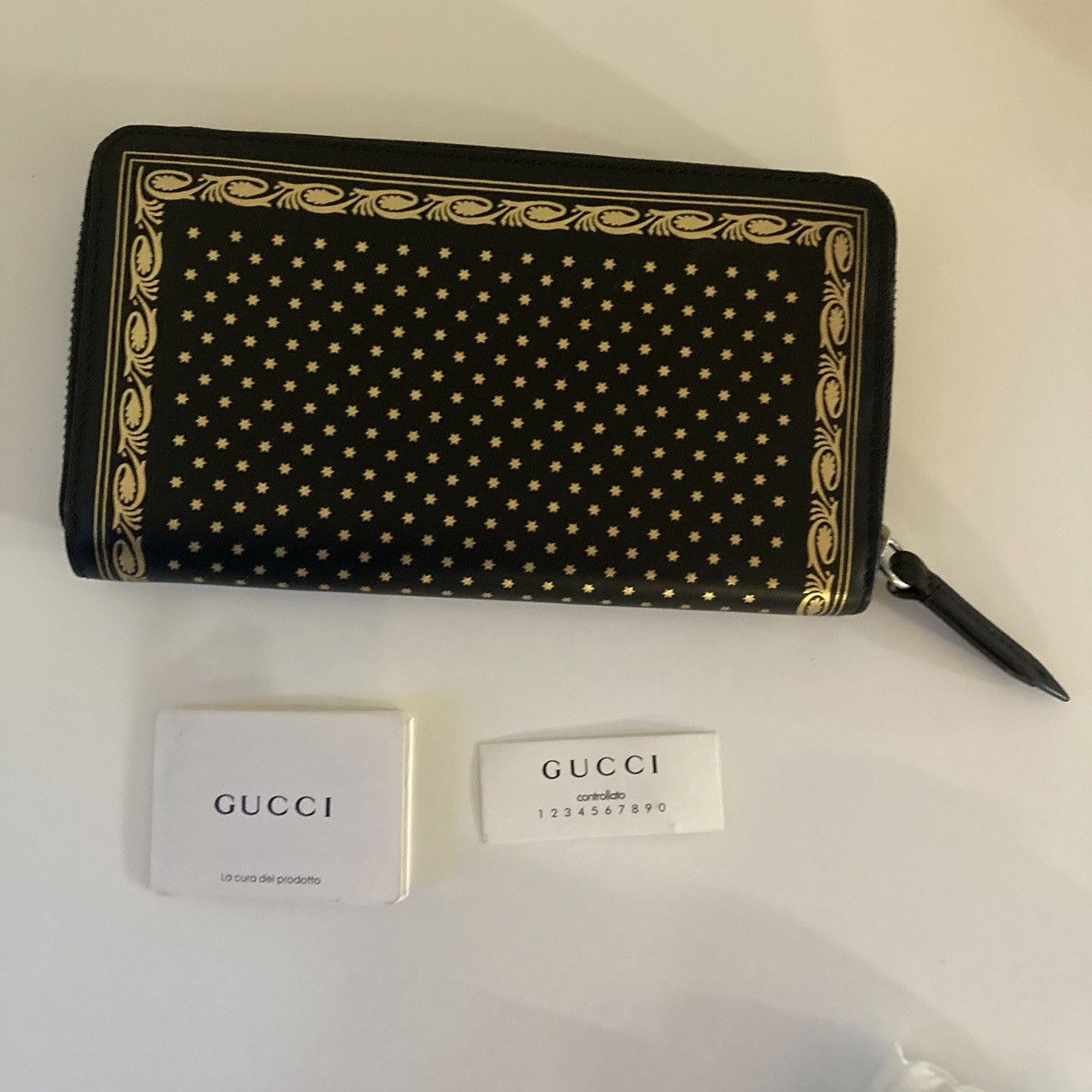 Gucci Gucci x Sega "Guccy" Black Leather Wallet with Gold Star Size ONE SIZE - 3 Thumbnail