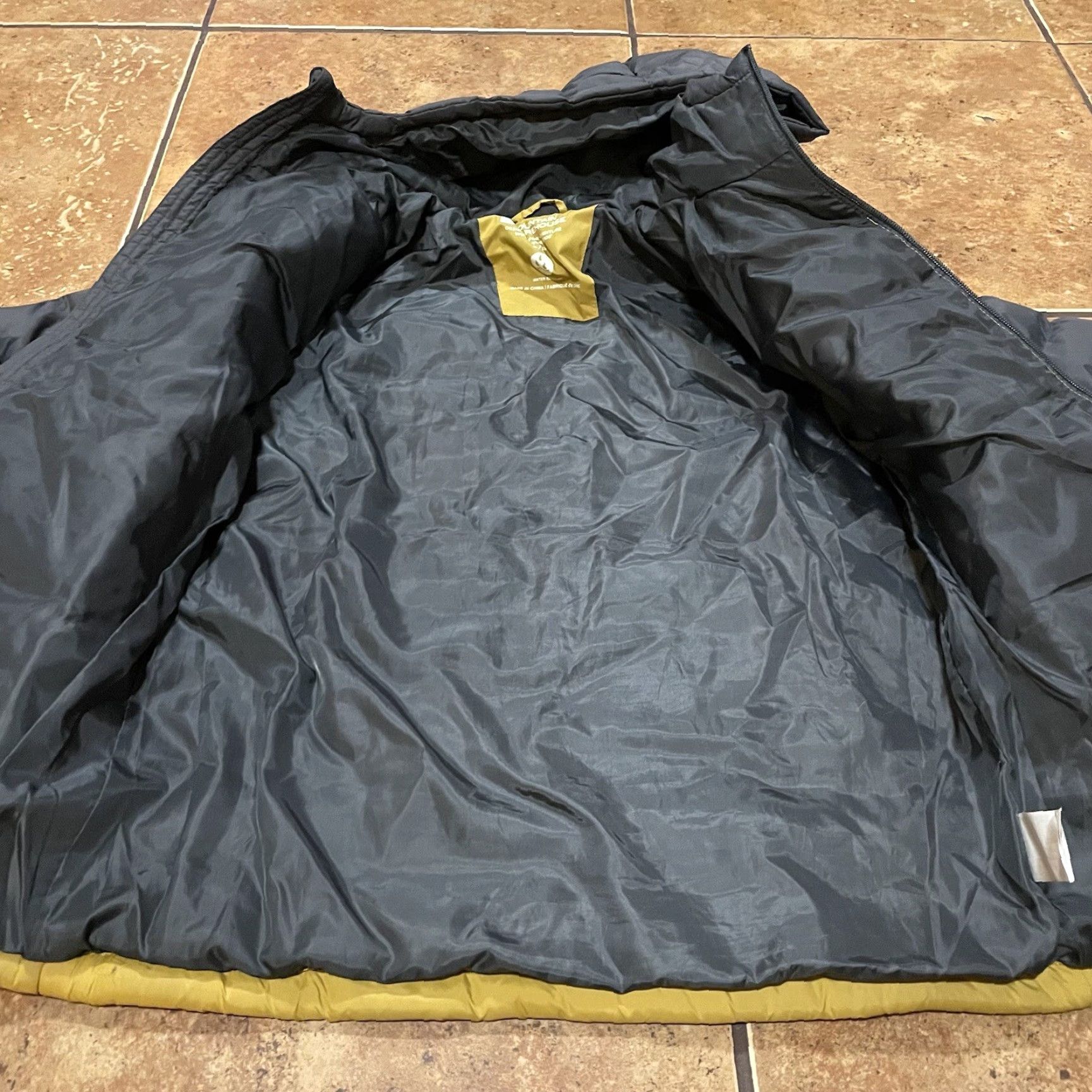 Vintage VINTAGE Mountain Warehouse Puffer Jacket Warm DOWN WINTER Hike Coat Men Small Size US S / EU 44-46 / 1 - 3 Thumbnail