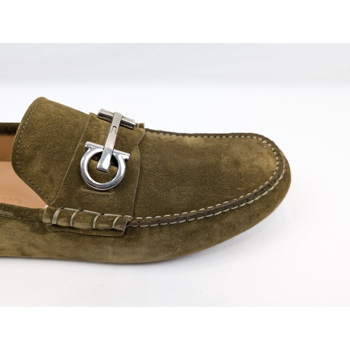 Salvatore Ferragamo o1rshd1 Suede Calf Loafers in Olive Size US 10 / EU 43 - 3 Thumbnail
