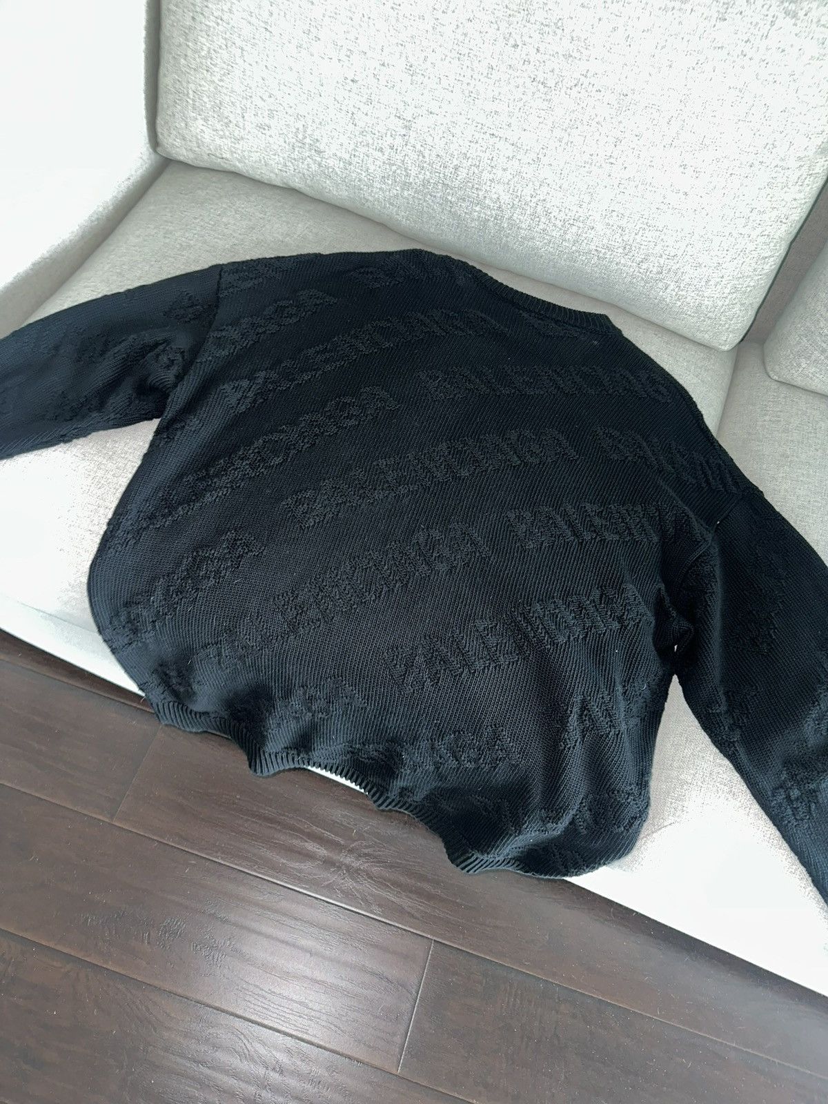 Balenciaga Balenciaga Monogram Sweater Size US XL / EU 56 / 4 - 5 Thumbnail