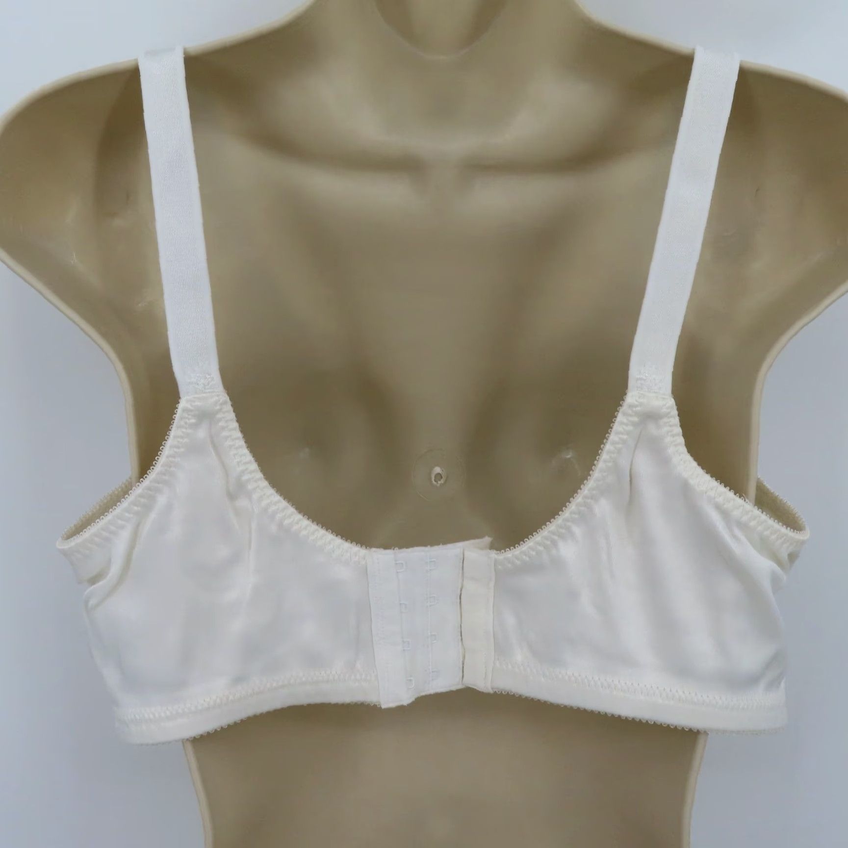 Vintage Bali 40D Double Support Wire Free Wireless Bra 3820 Solid White Bow Wide Straps Size ONE SIZE - 5 Thumbnail