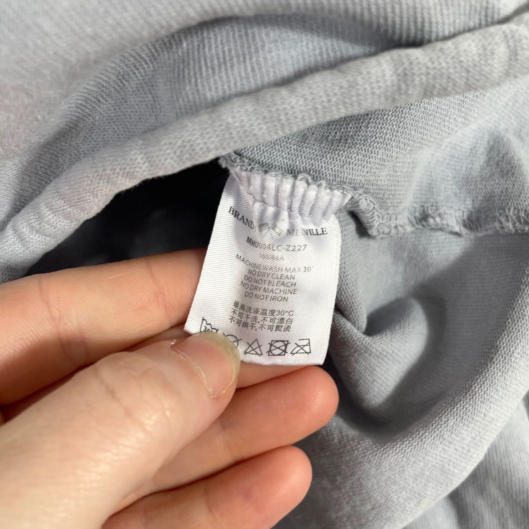 Vintage VINTAGE John Galt Brandy Melville Sweatshirt Womens One Size Blue Yosemite Bear Cropped Size ONE SIZE - 3 Thumbnail