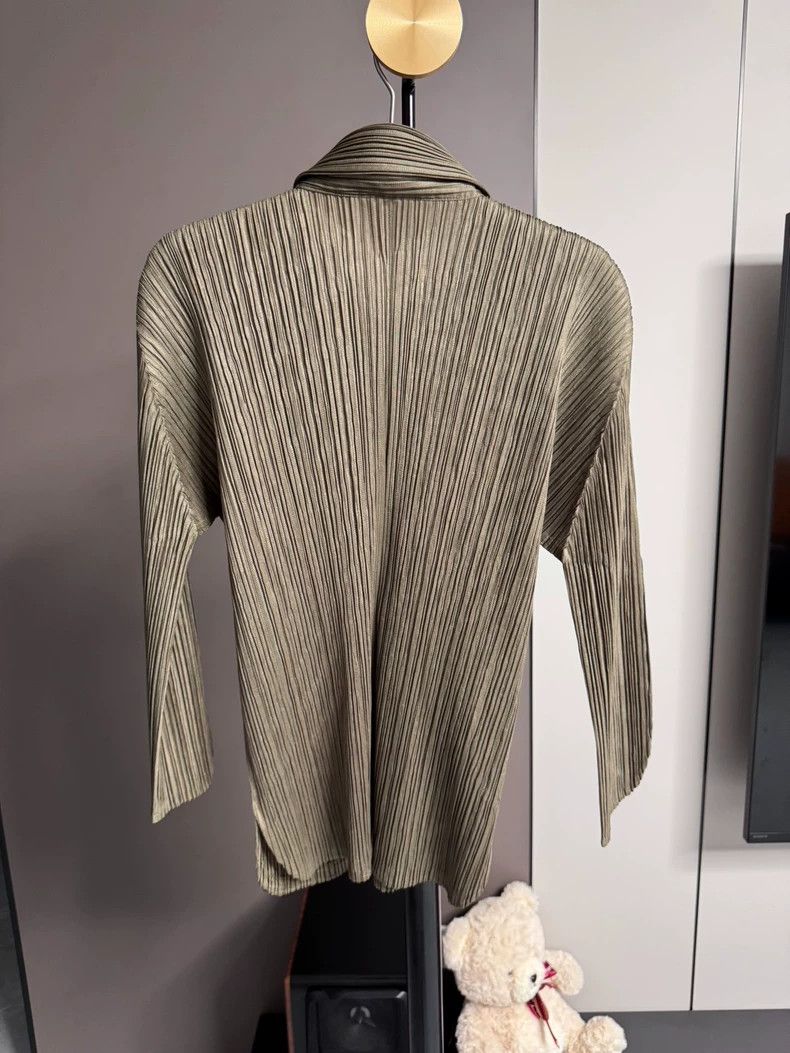 Issey Miyake Issey Miyake size:4 A vintage cardigan with wiring strips Size M / US 6-8 / IT 42-44 - 2 Thumbnail