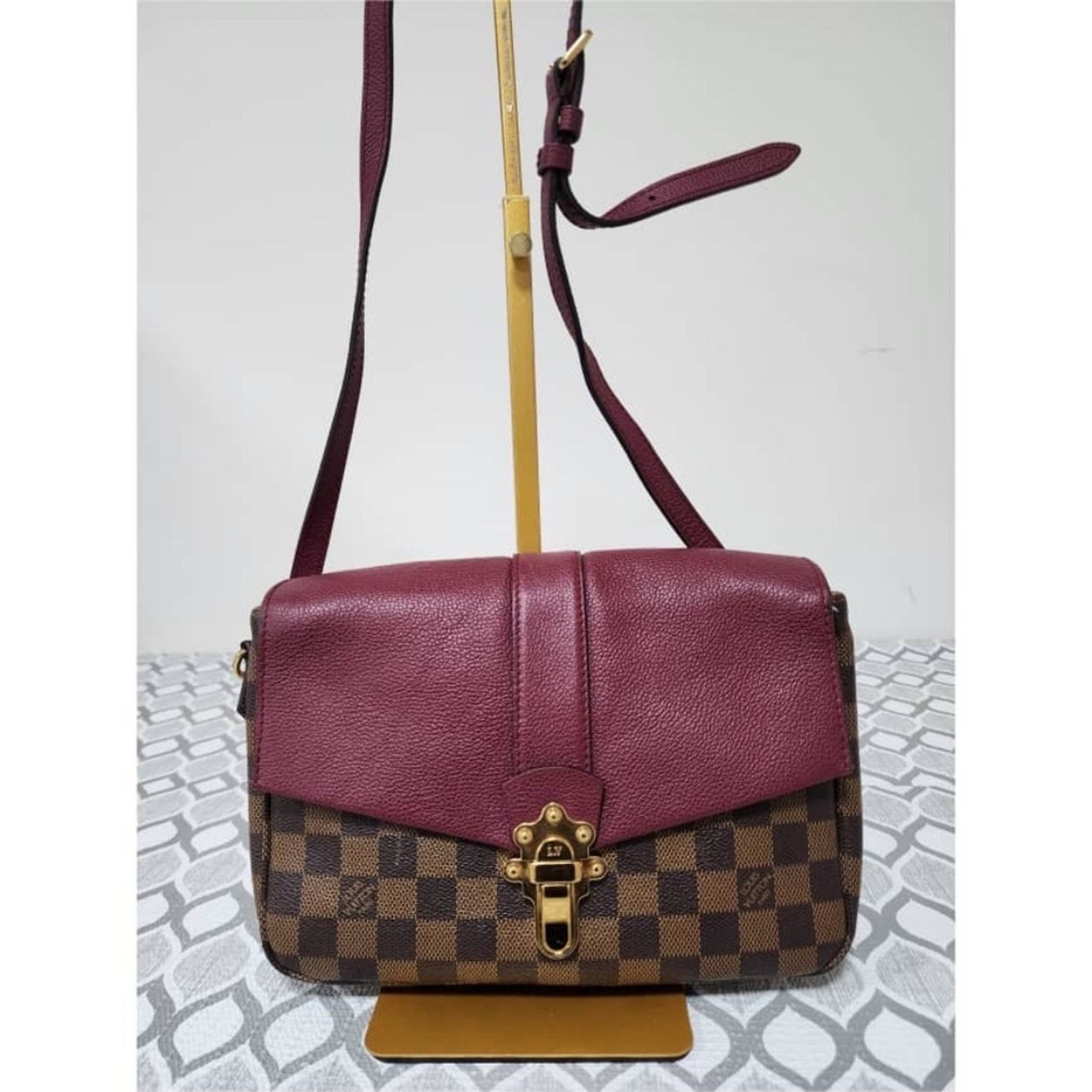 Louis Vuitton Aut Louis Vuitton Damier Ebene Clapton PM Shoulder Bag Brown Size ONE SIZE - 5 Thumbnail