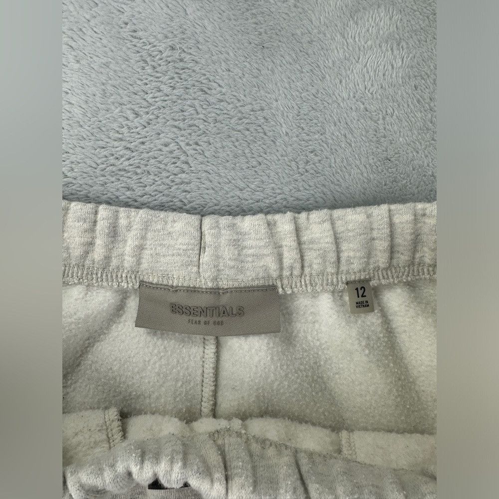 Essentials Essentials Fear of God FOG Fleece Sweatpants Beige Women's Size 26" / US 2 / IT 38 - 2 Thumbnail