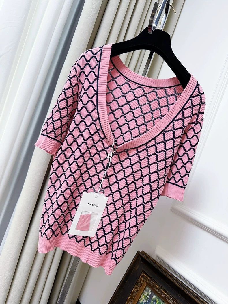 Chanel Chanel Pink Black Checkered Pattern Large U-Neck Knit Top Size M / US 6-8 / IT 42-44 - 2 Thumbnail