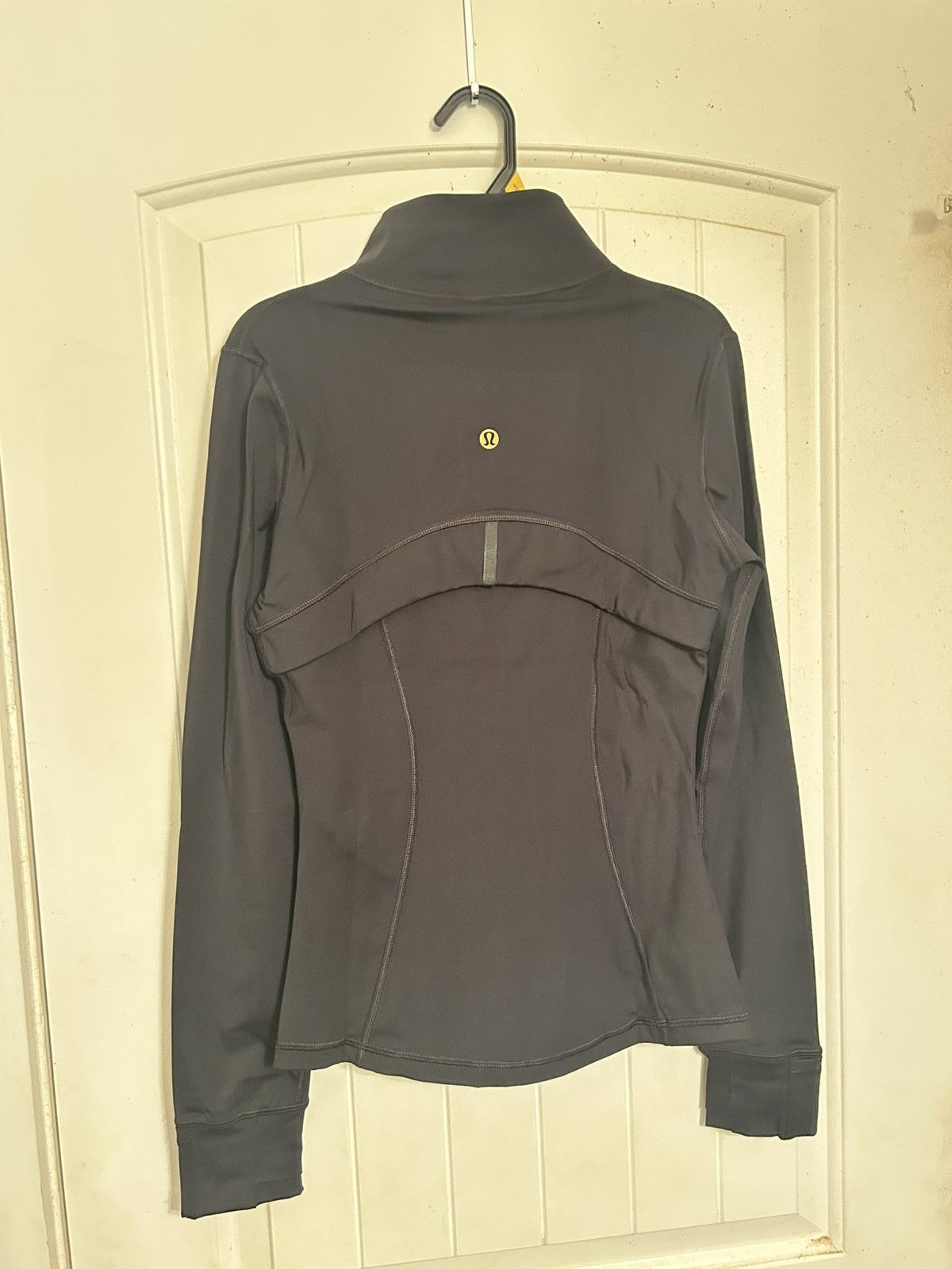 Lululemon Lululemon define jacket (black and gold), Size 4 Size S / US 4 / IT 40 - 3 Thumbnail