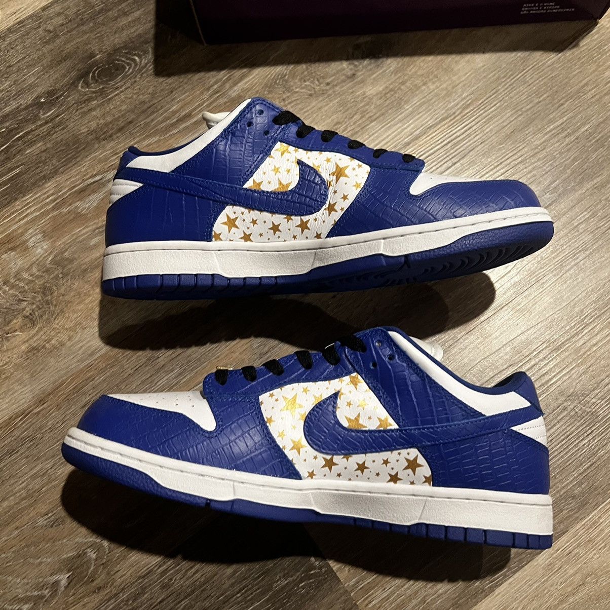 Nike × Supreme Nike Sb Dunk Low Supreme Stars Hyper Royal Size US 10.5 / EU 43-44 - 5 Thumbnail