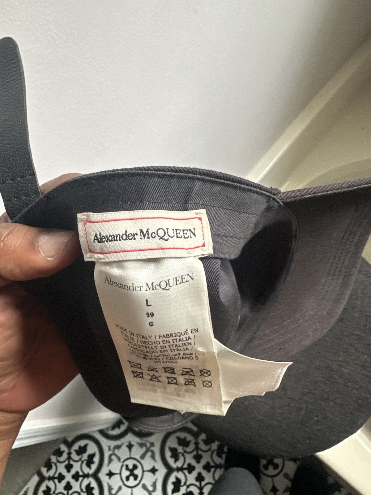 Alexander McQueen × Designer Alexander McQUEEN Baseball Hat (black) Size ONE SIZE - 9 Thumbnail