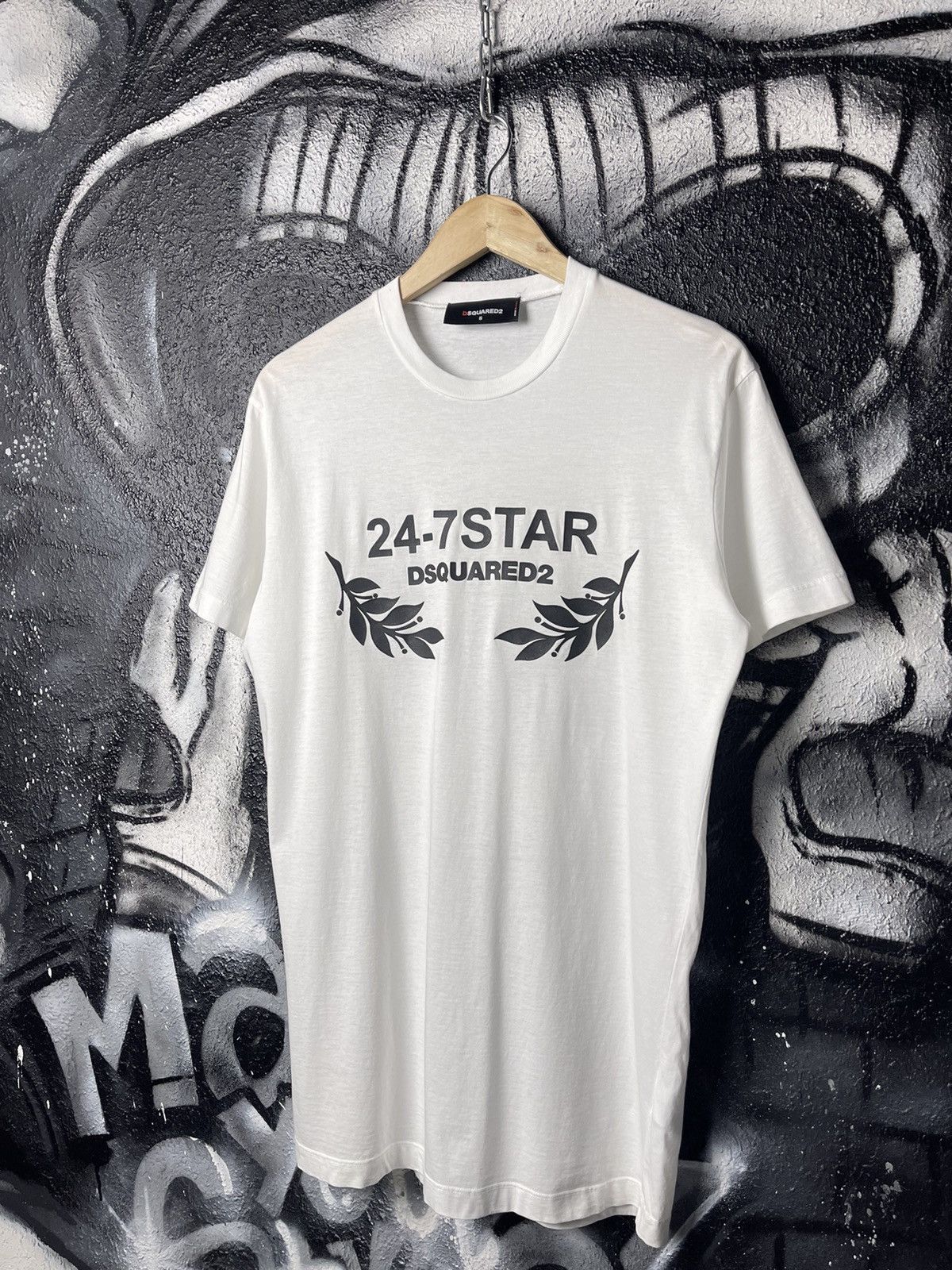 Dsquared2 Dsquared2 Italian Cotton Front Logo White T-Shirt Size S Size US S / EU 44-46 / 1 - 1 Thumbnail