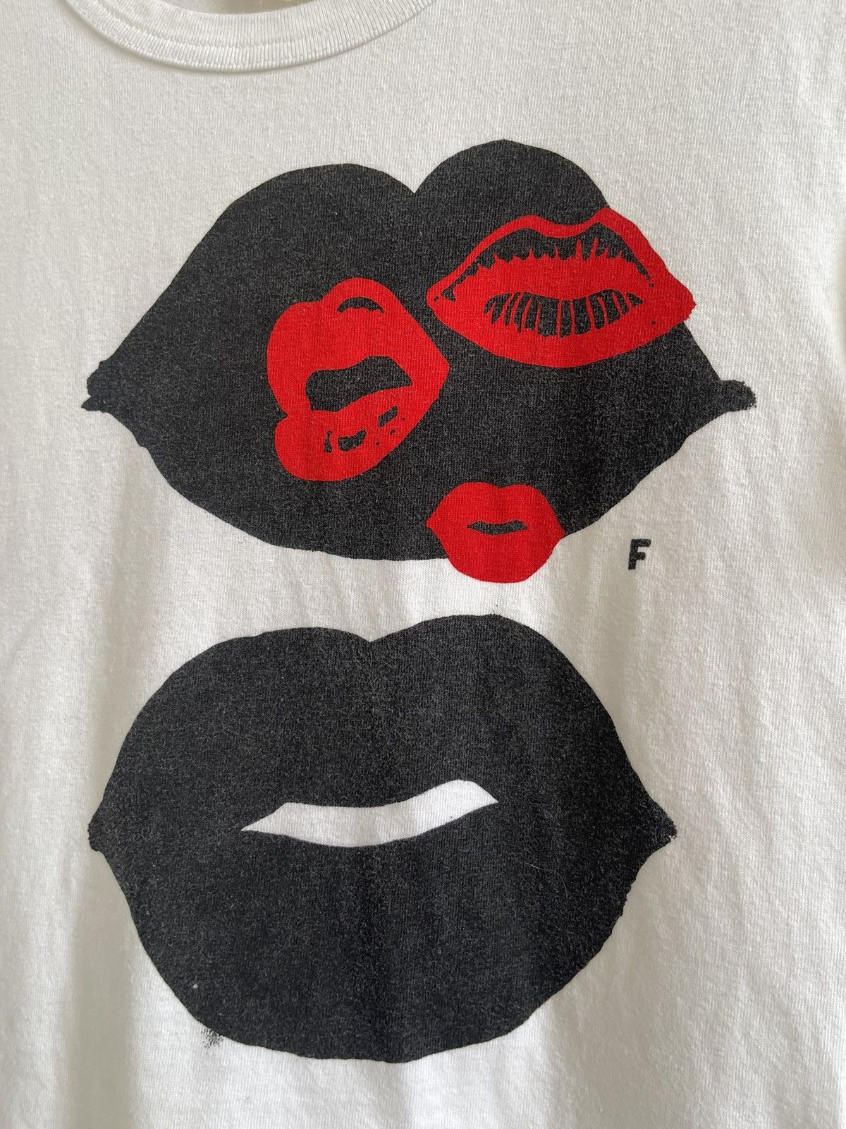 Comme des Garcons Black AW15 Comme Des Garcons Black Kiss Tee Size XS / US 0-2 / IT 36-38 - 3 Thumbnail