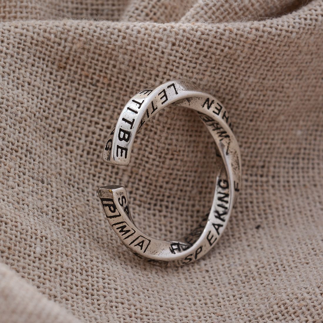 Jewelry × Vintage Resizable Retro Mobius Strip Letter Carving Ring Size ONE SIZE - 4 Thumbnail